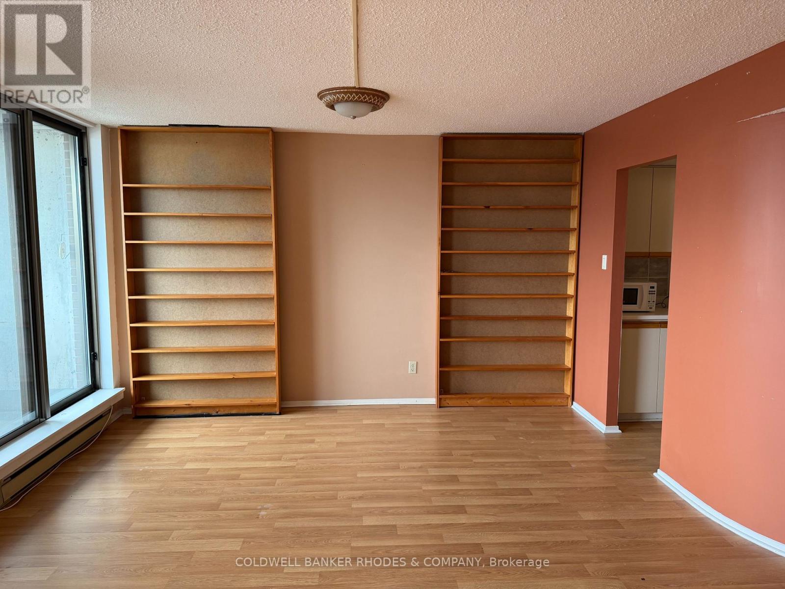 1203 - 200 Lafontaine Avenue