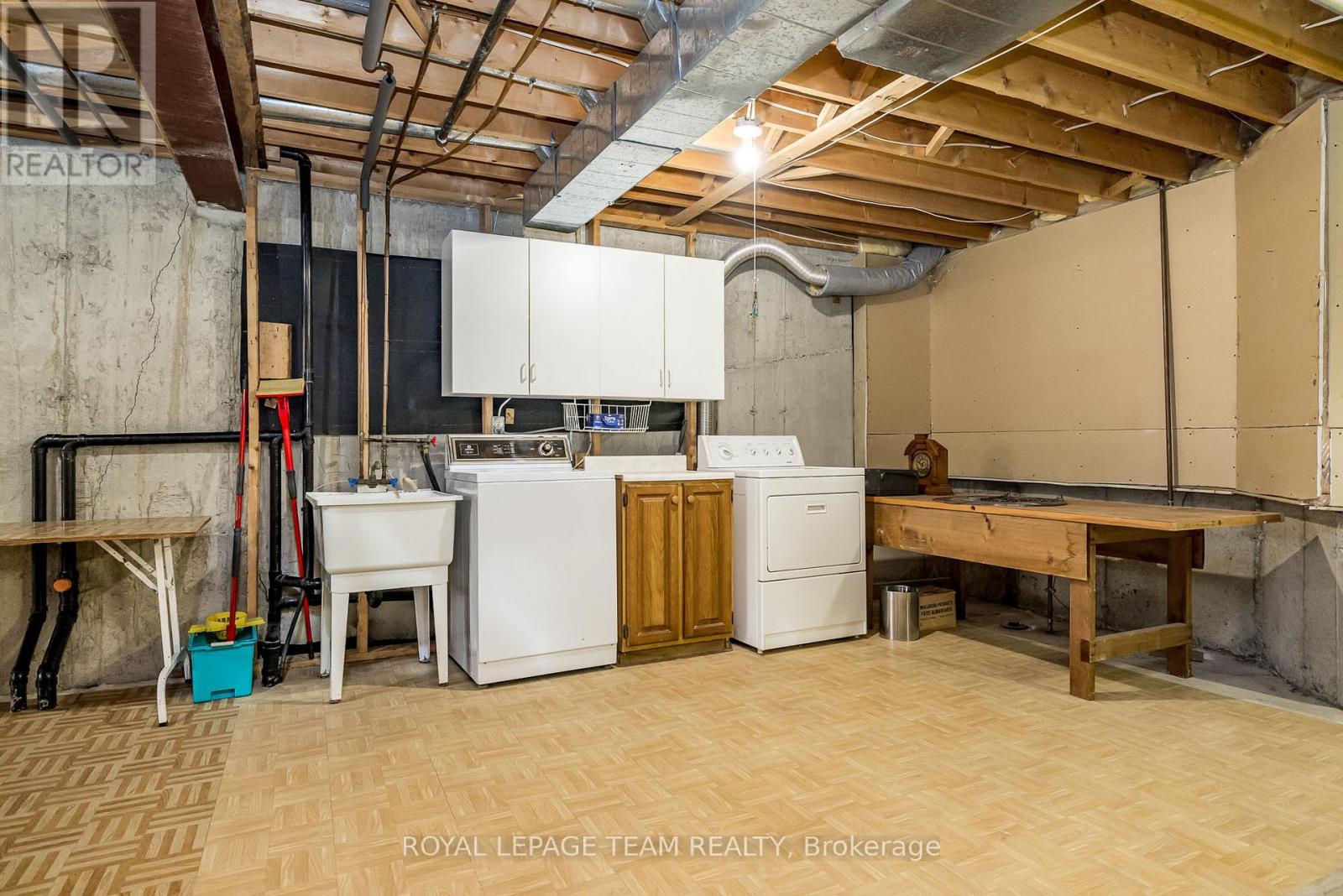 27 Pine Needles Court