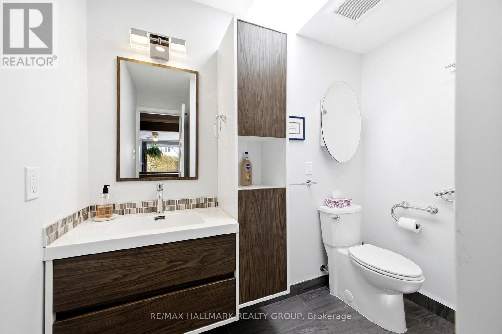 59 Ashgrove Crescent