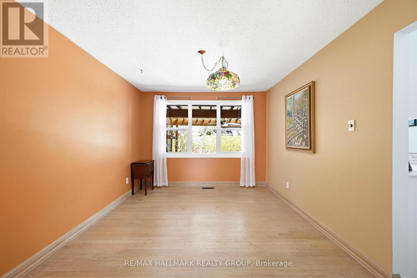 59 Ashgrove Crescent