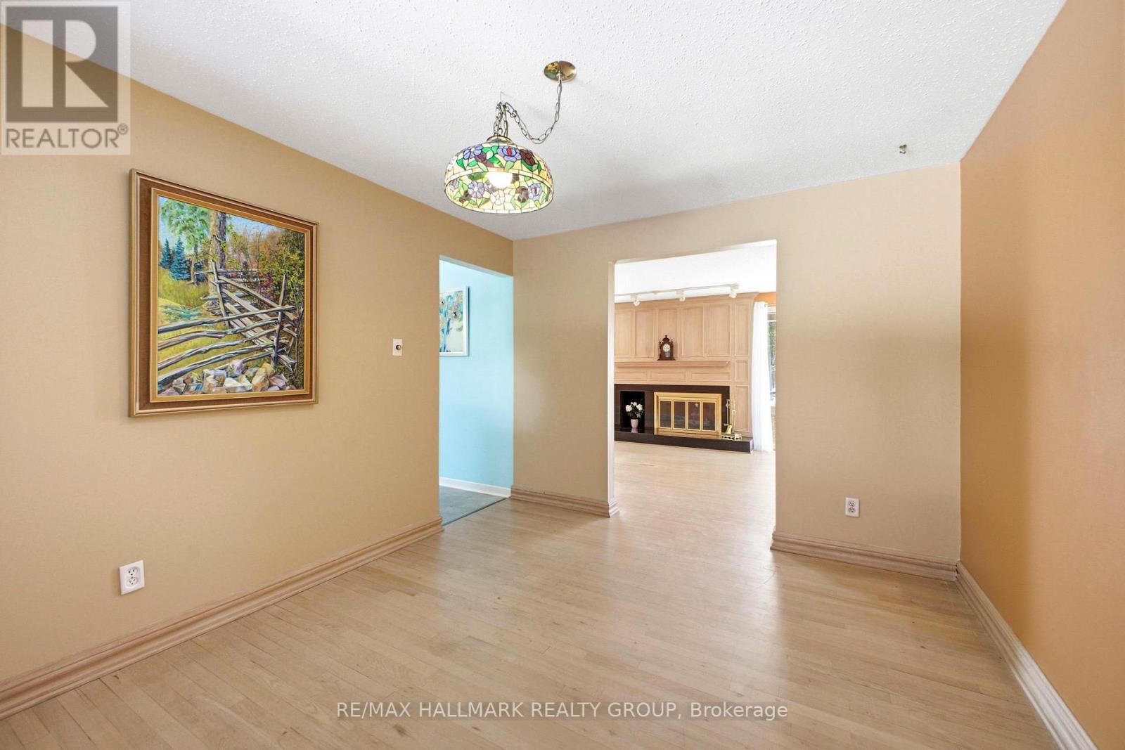 59 Ashgrove Crescent