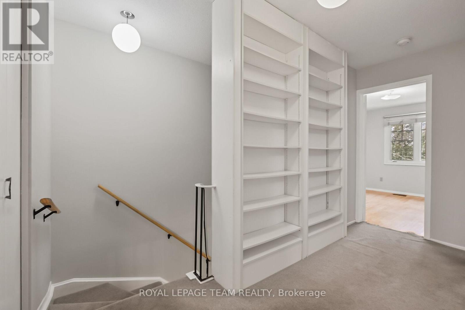 87 - 386 Kintyre Private