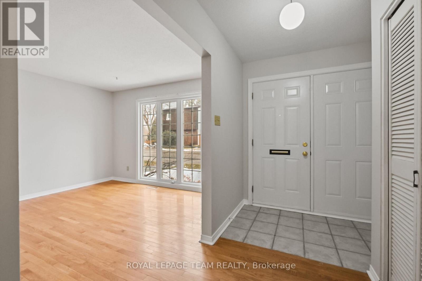 87 - 386 Kintyre Private