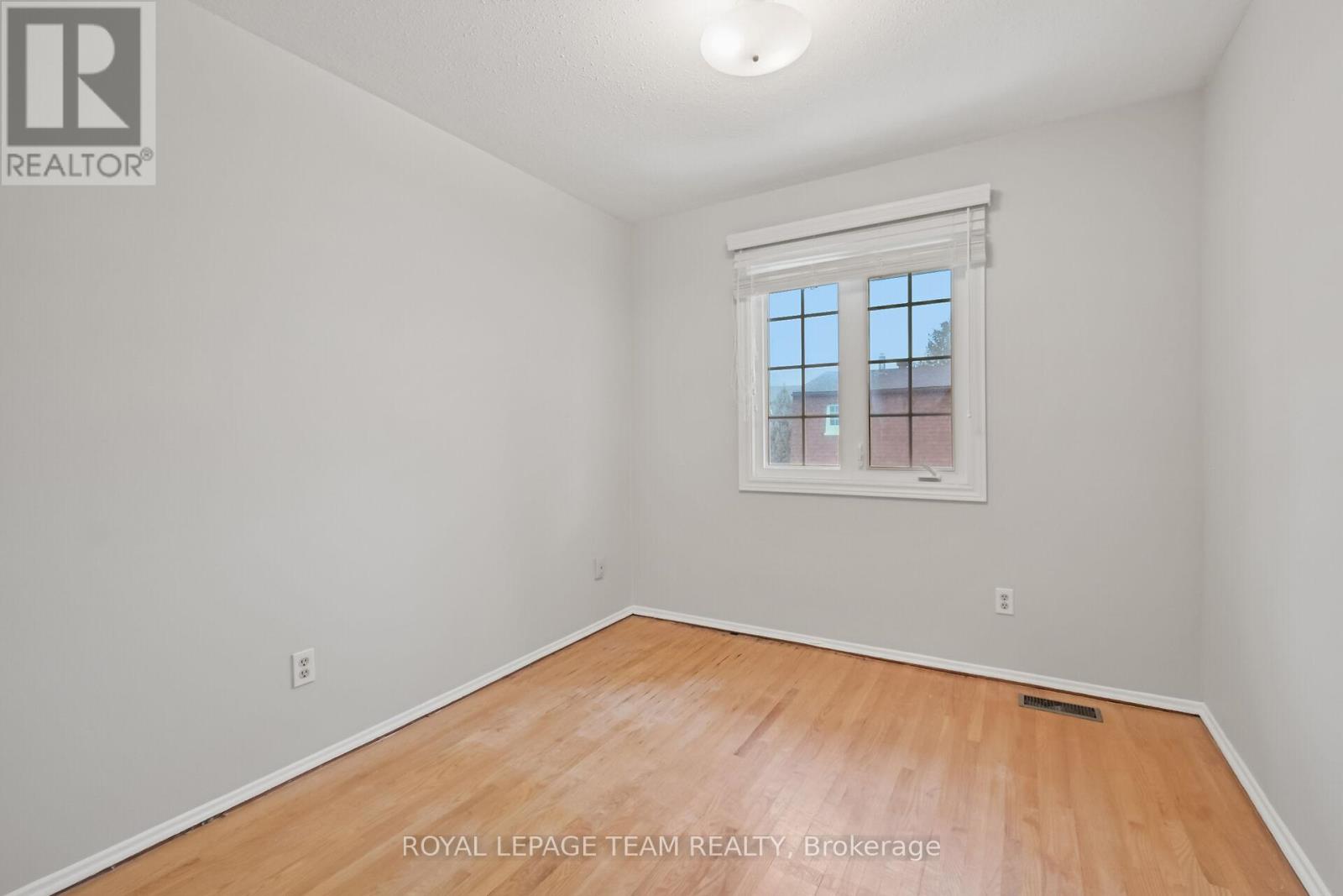 87 - 386 Kintyre Private