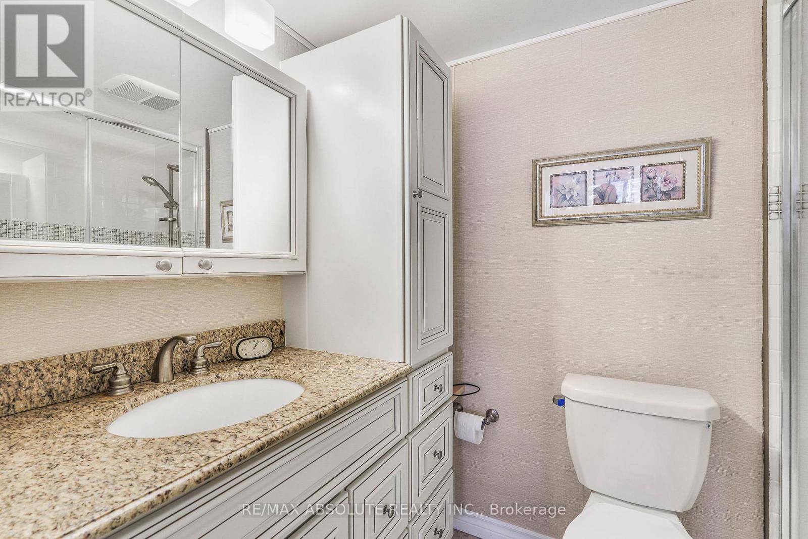 607 - 200 Lafontaine Avenue