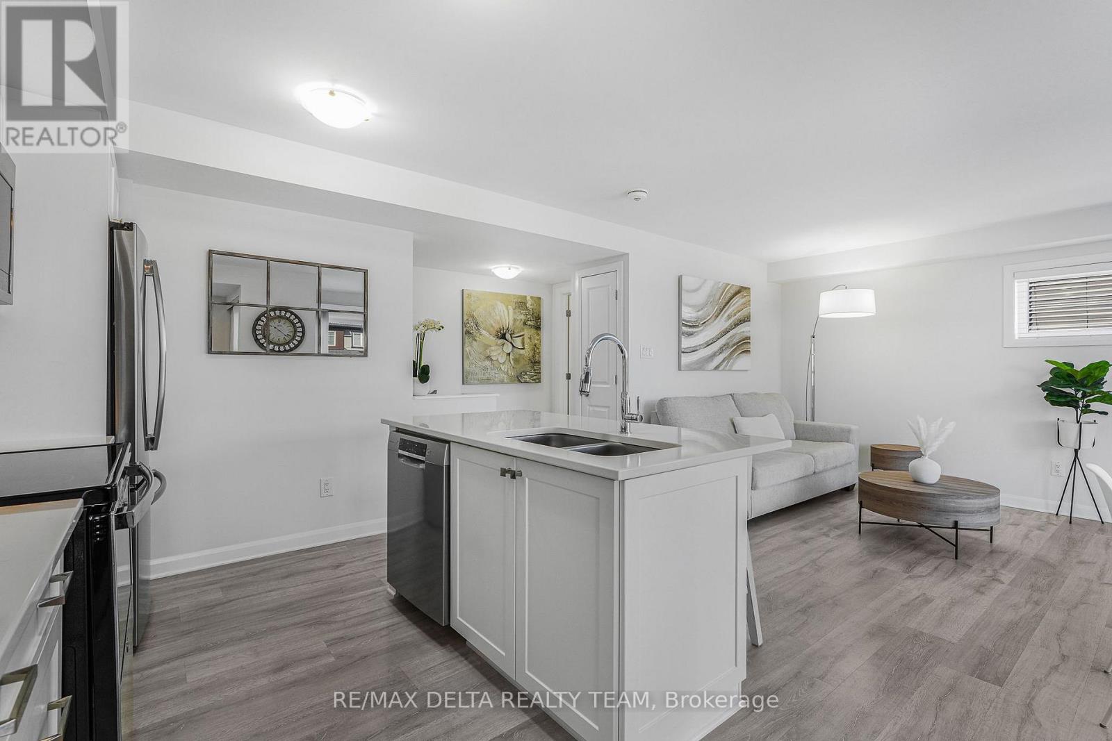 D - 516 Decoeur Drive