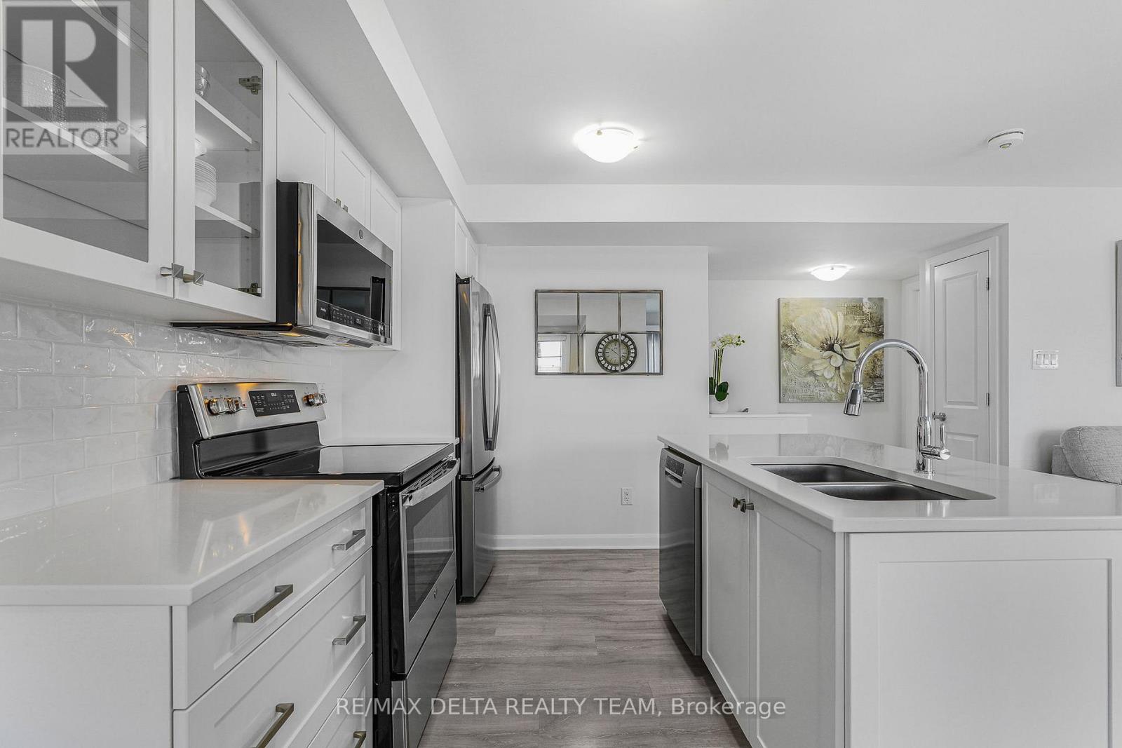 D - 516 Decoeur Drive