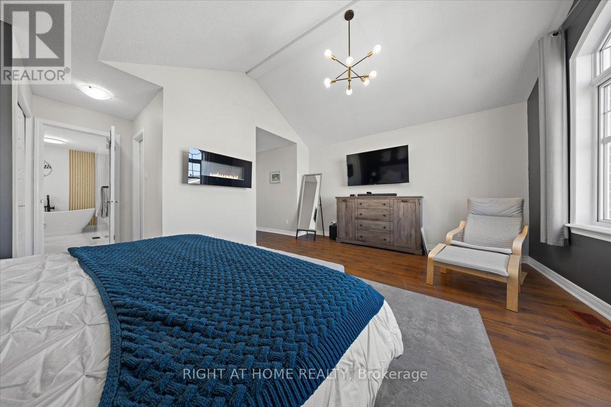 850 Feather Moss Way