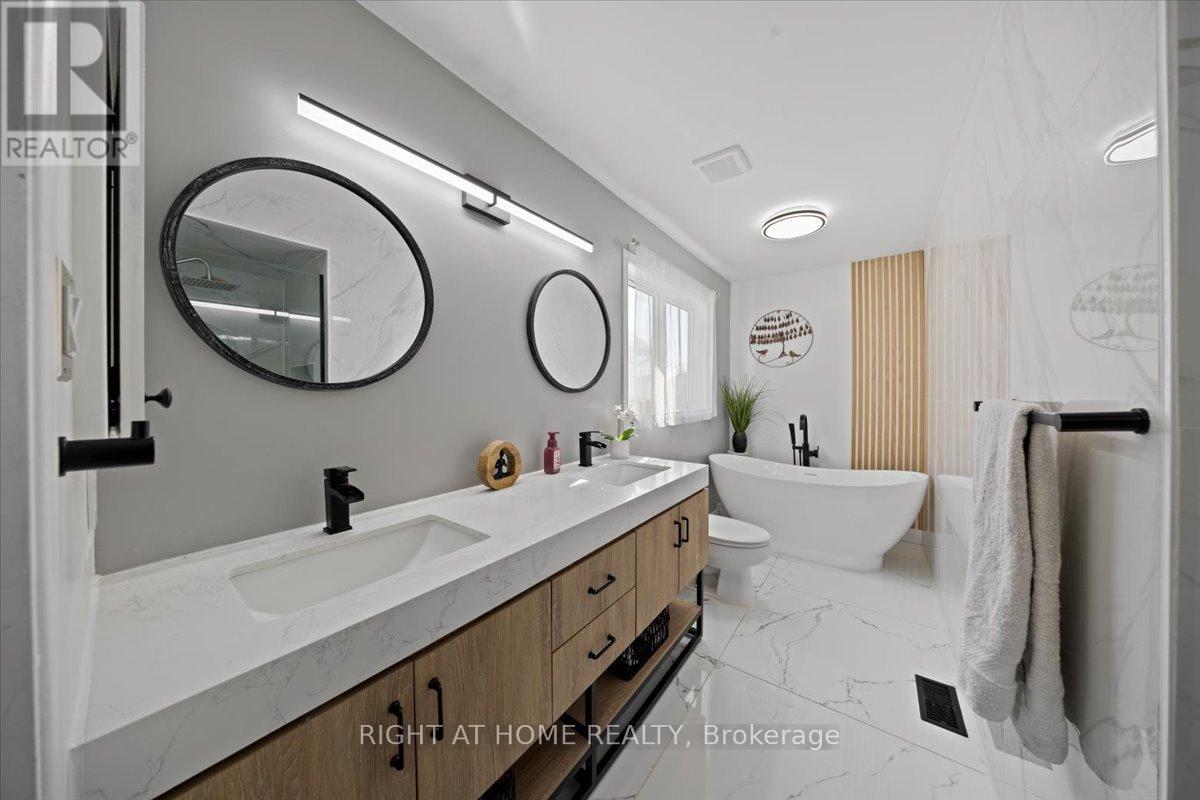 850 Feather Moss Way