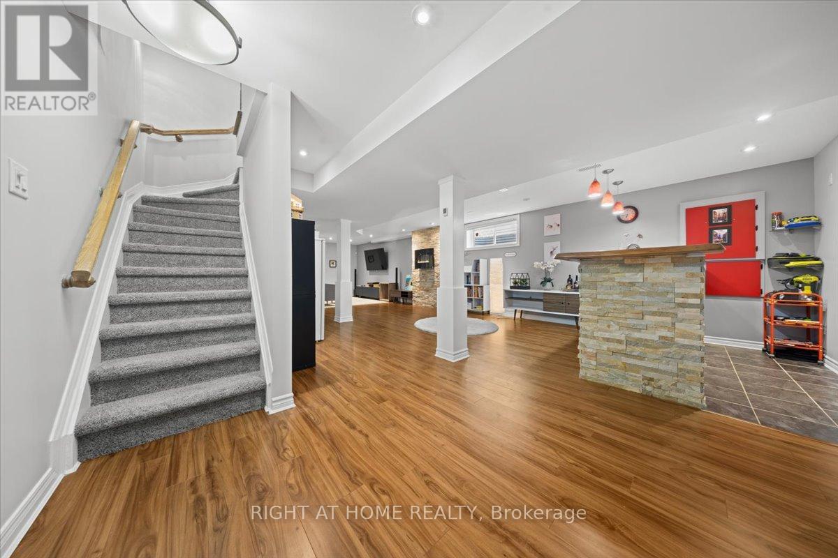 850 Feather Moss Way