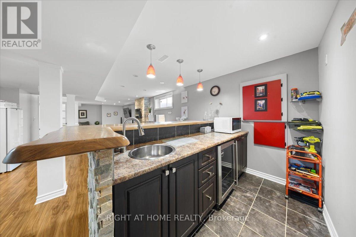 850 Feather Moss Way