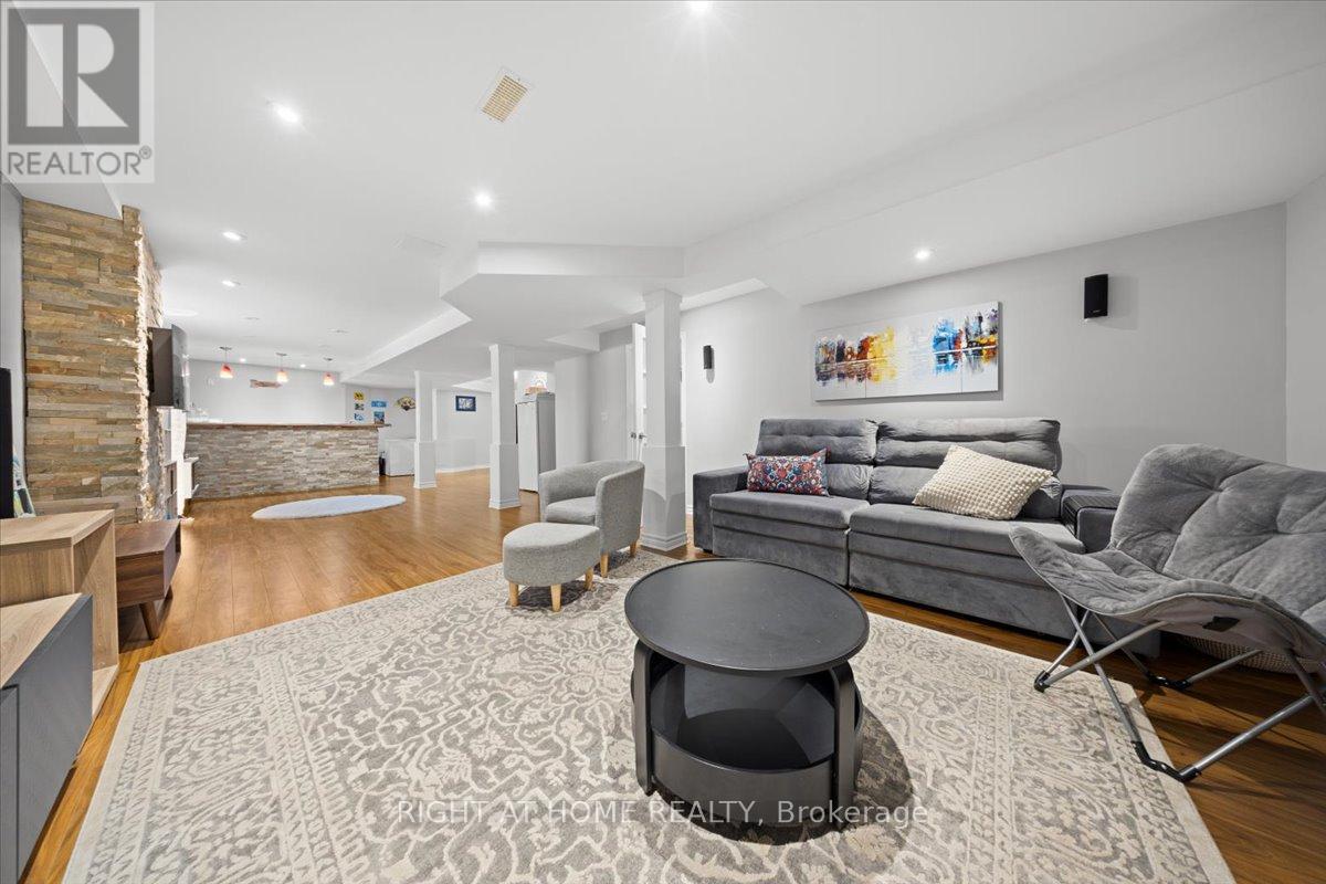 850 Feather Moss Way