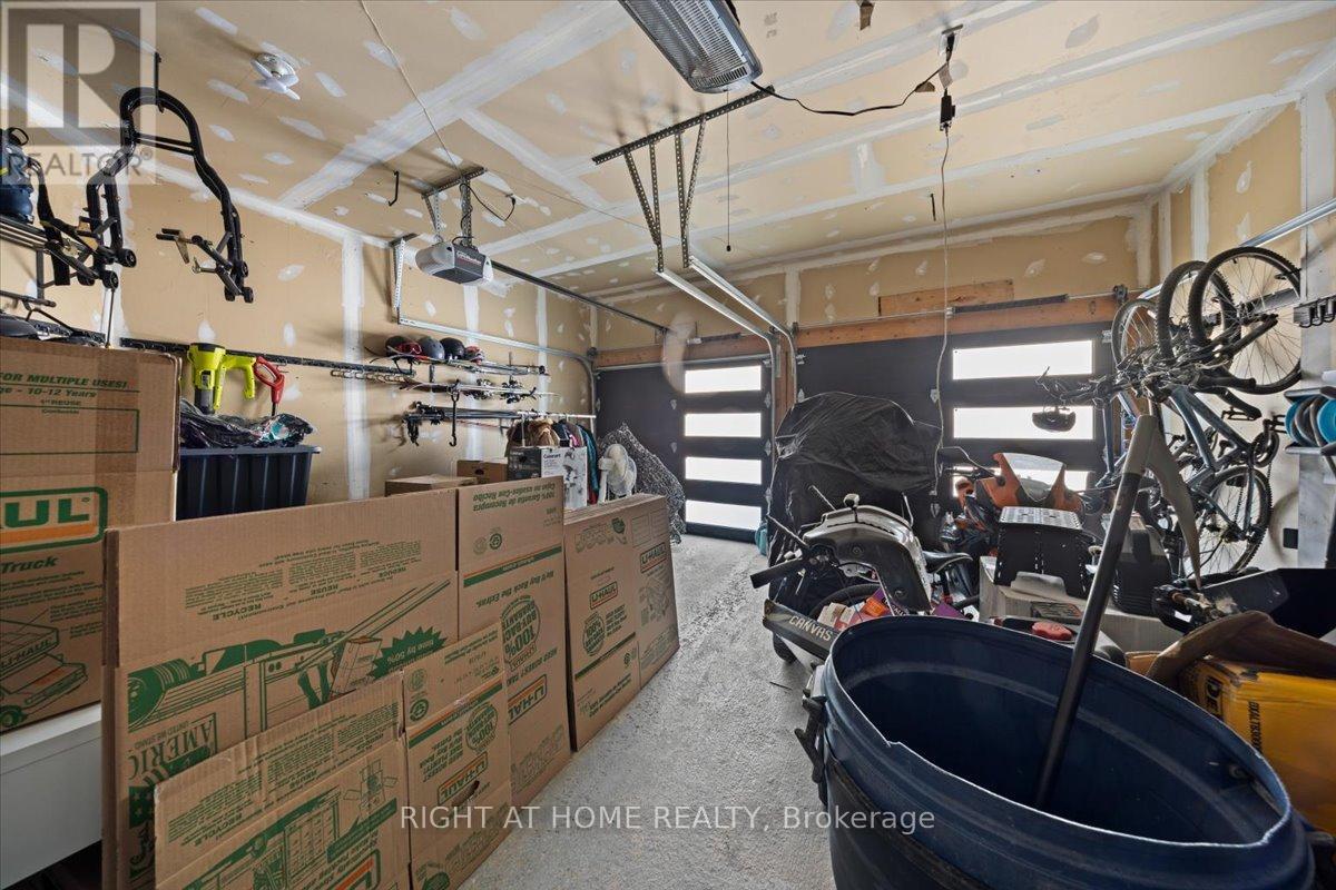 850 Feather Moss Way