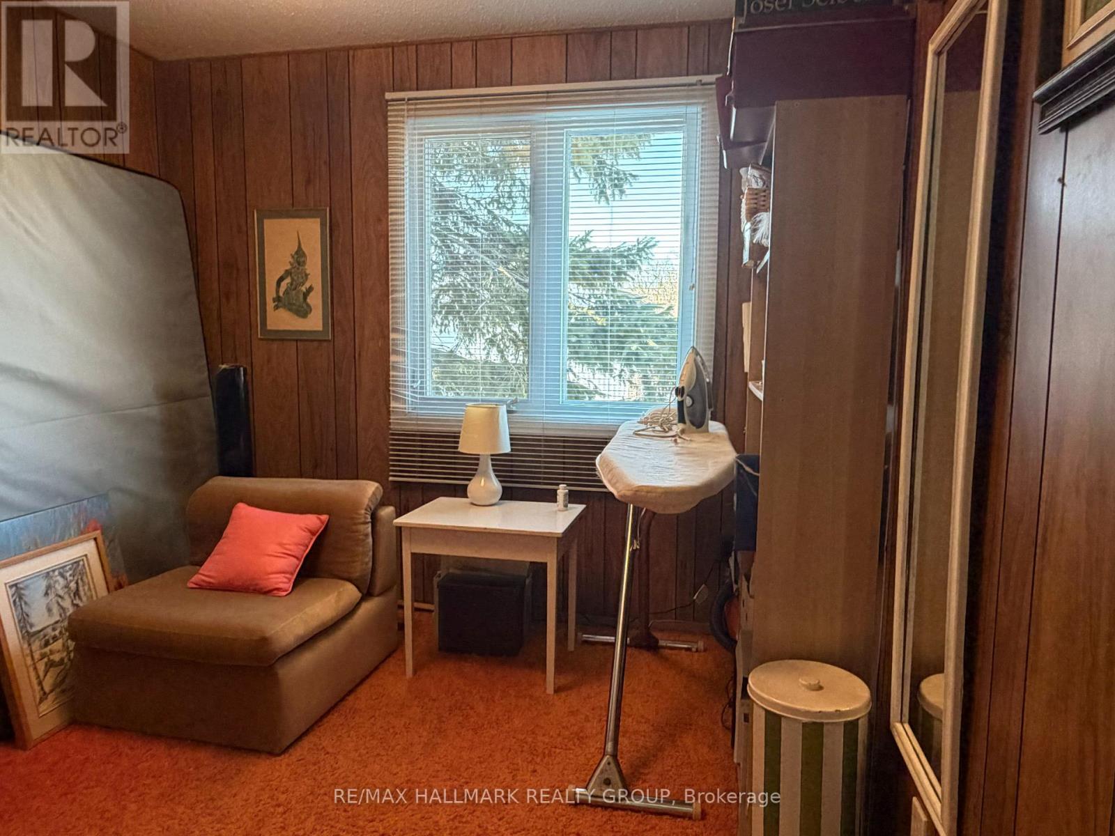 8 - 837 Eastvale Drive