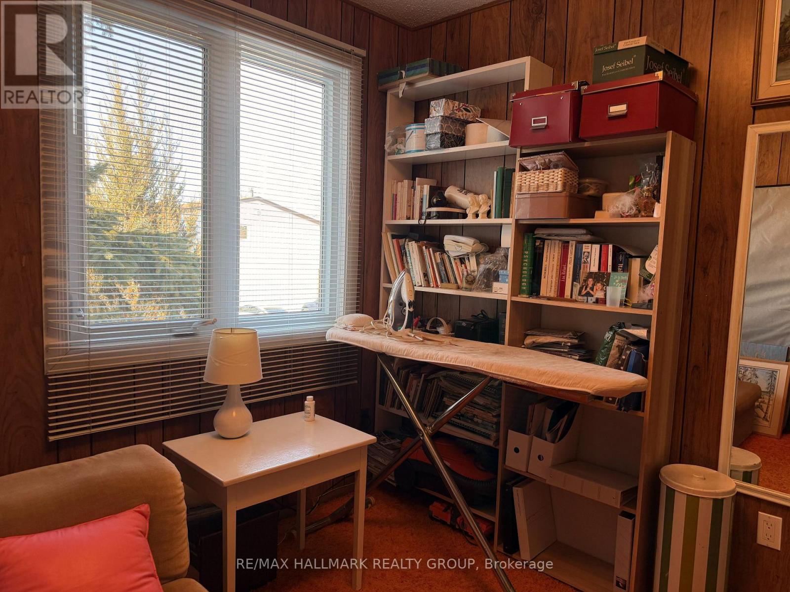 8 - 837 Eastvale Drive