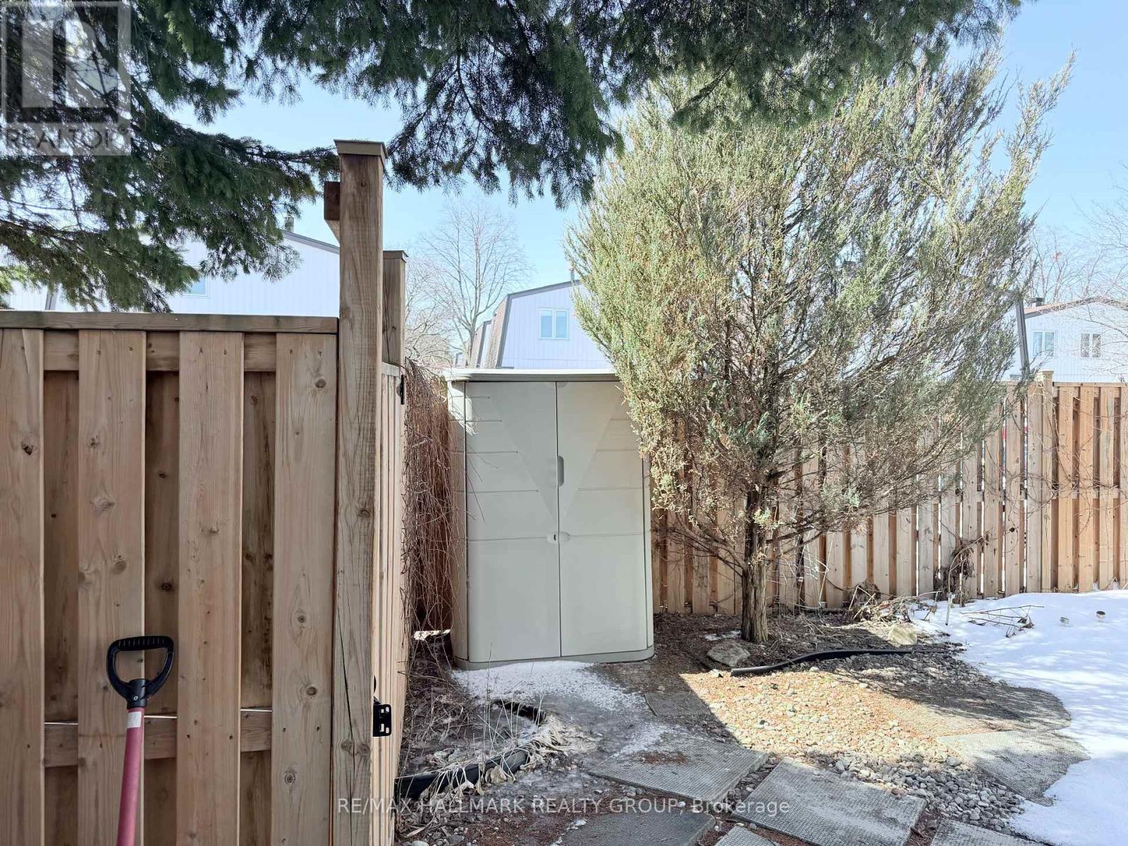 8 - 837 Eastvale Drive