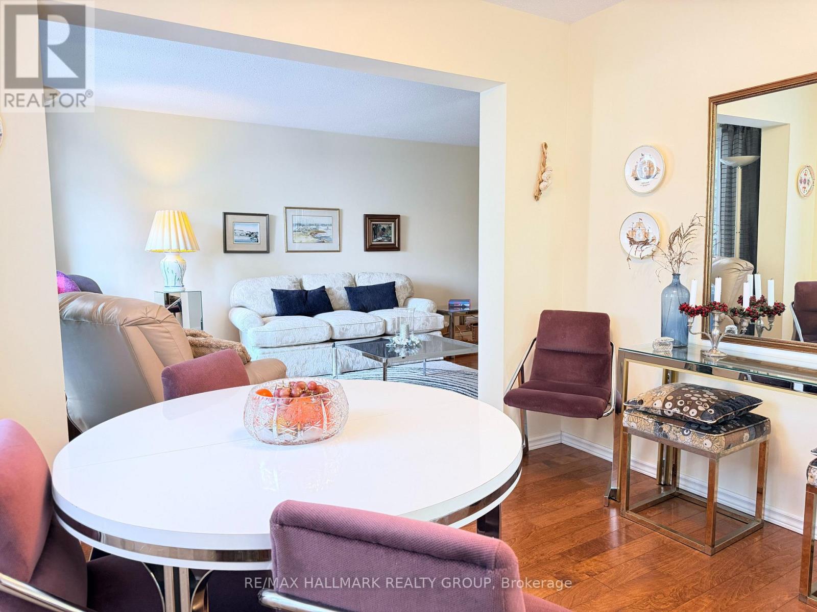 8 - 837 Eastvale Drive