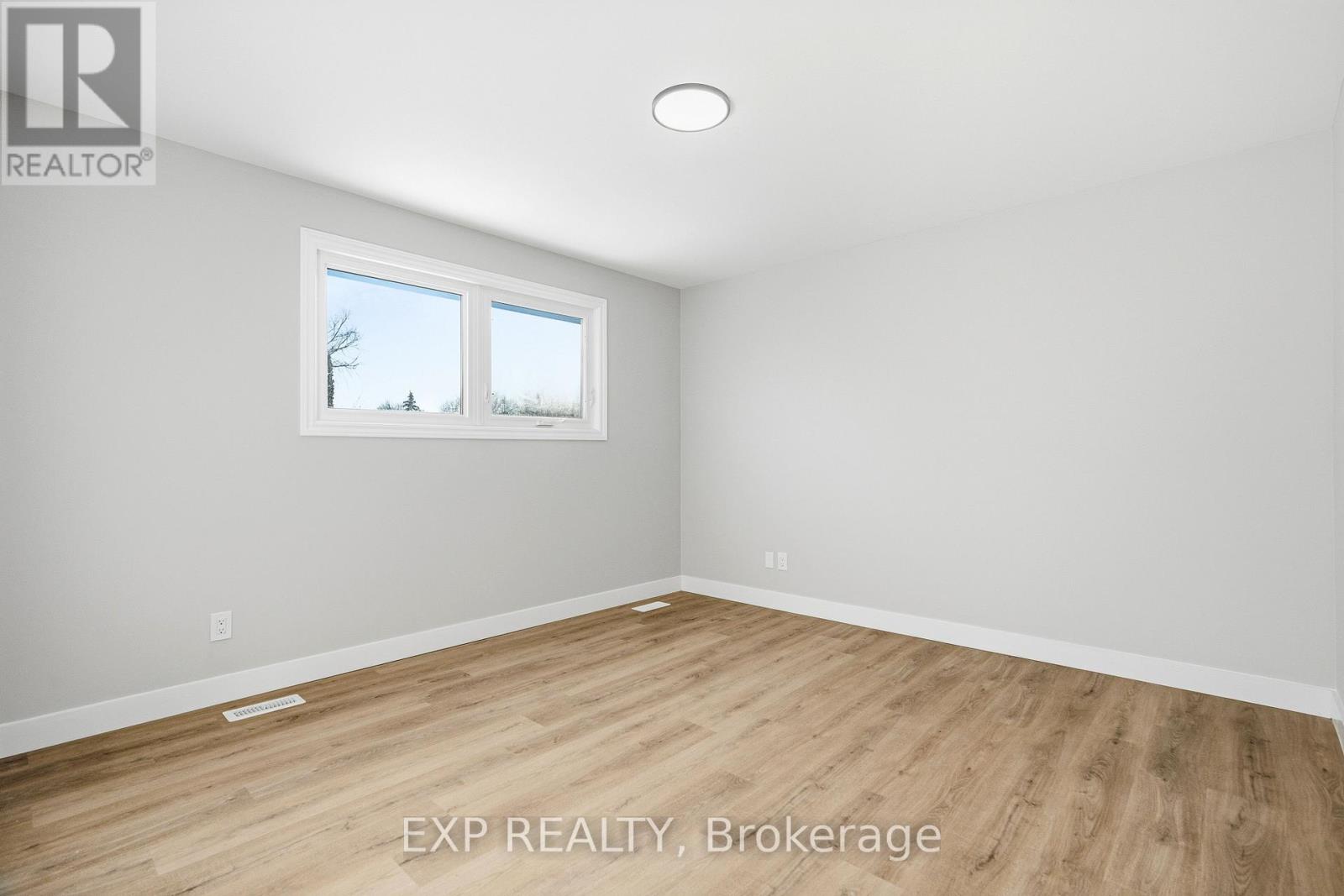 2158 Fillmore Crescent