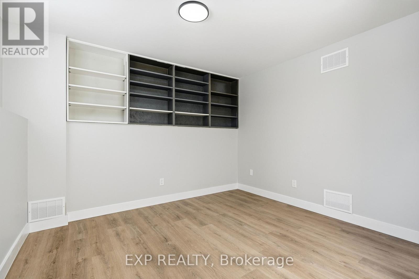 2158 Fillmore Crescent