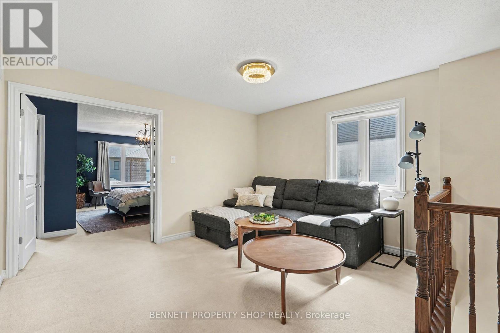 554 Stargazer Crescent