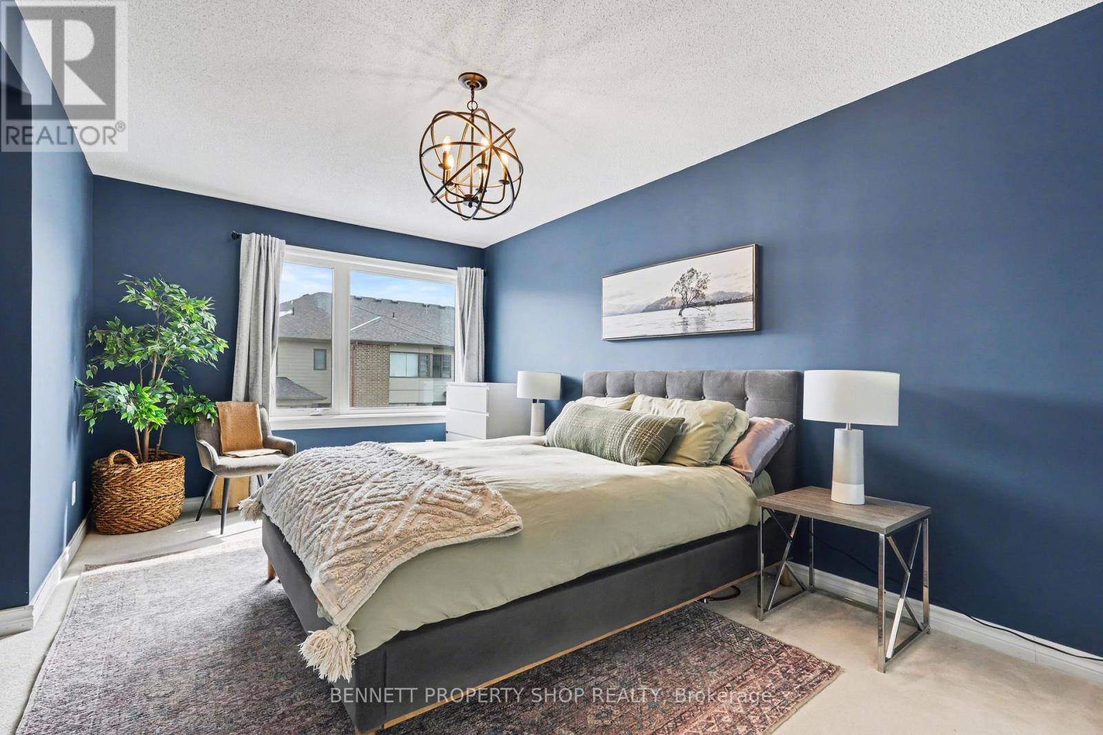 554 Stargazer Crescent