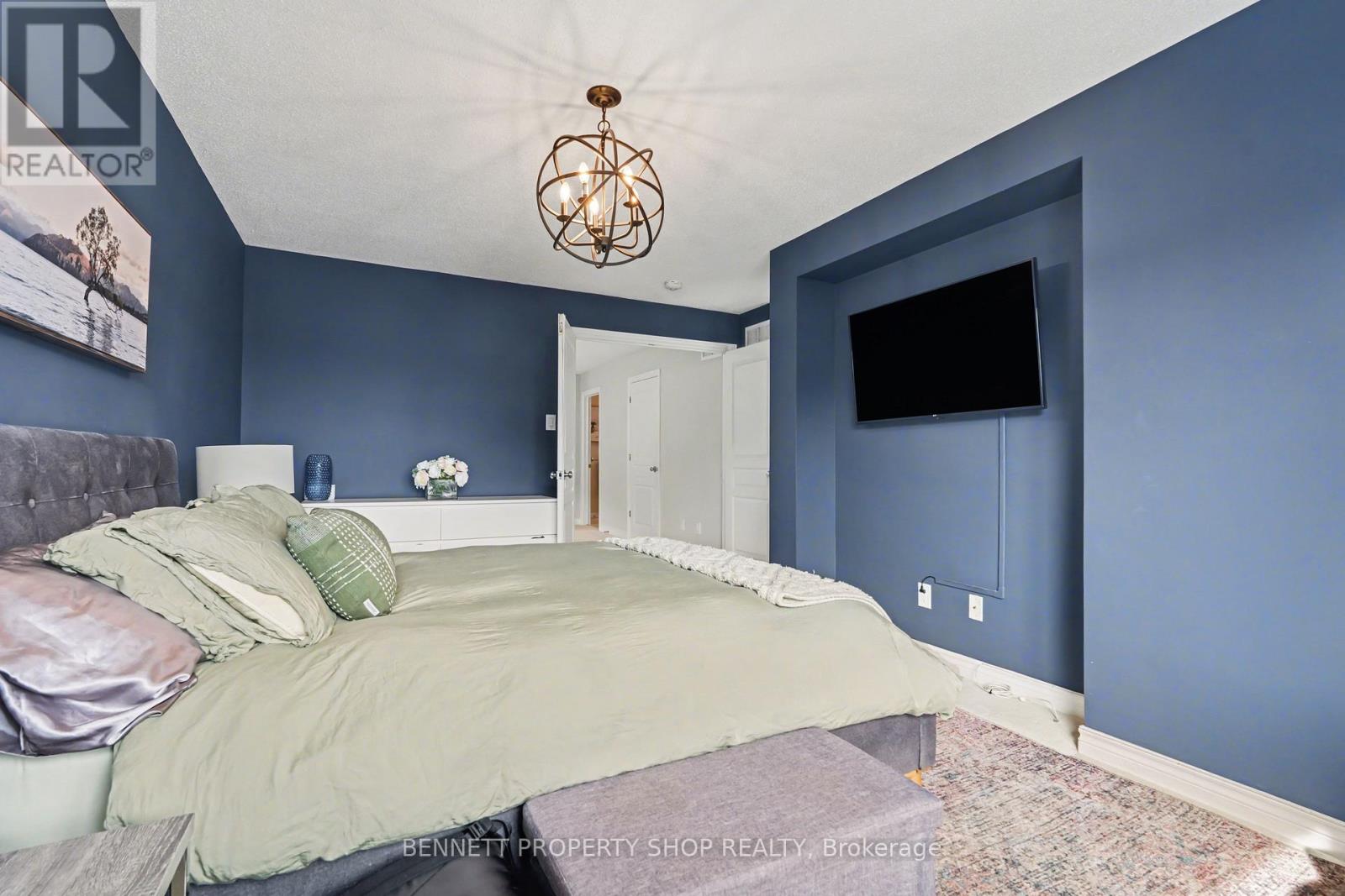 554 Stargazer Crescent