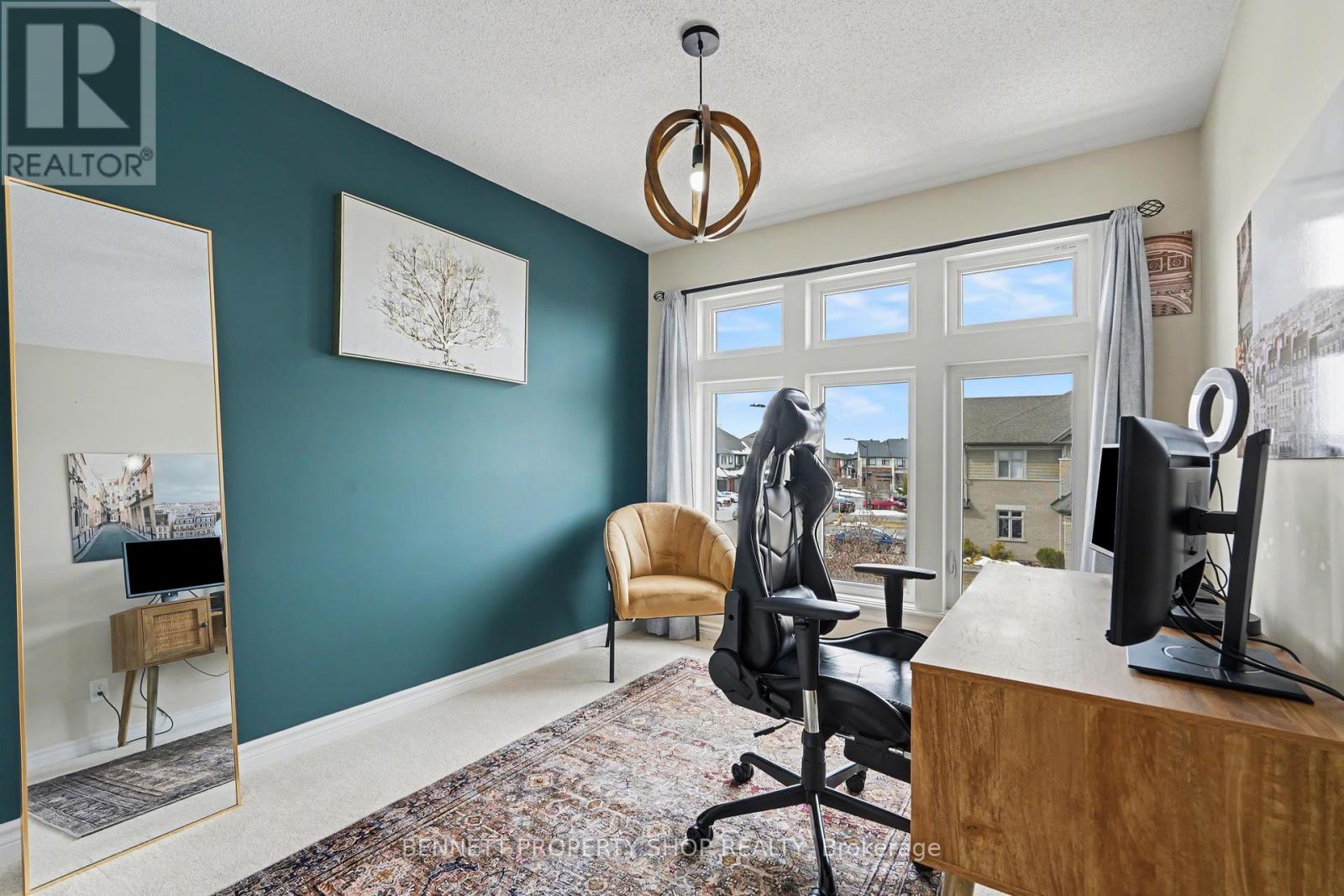 554 Stargazer Crescent