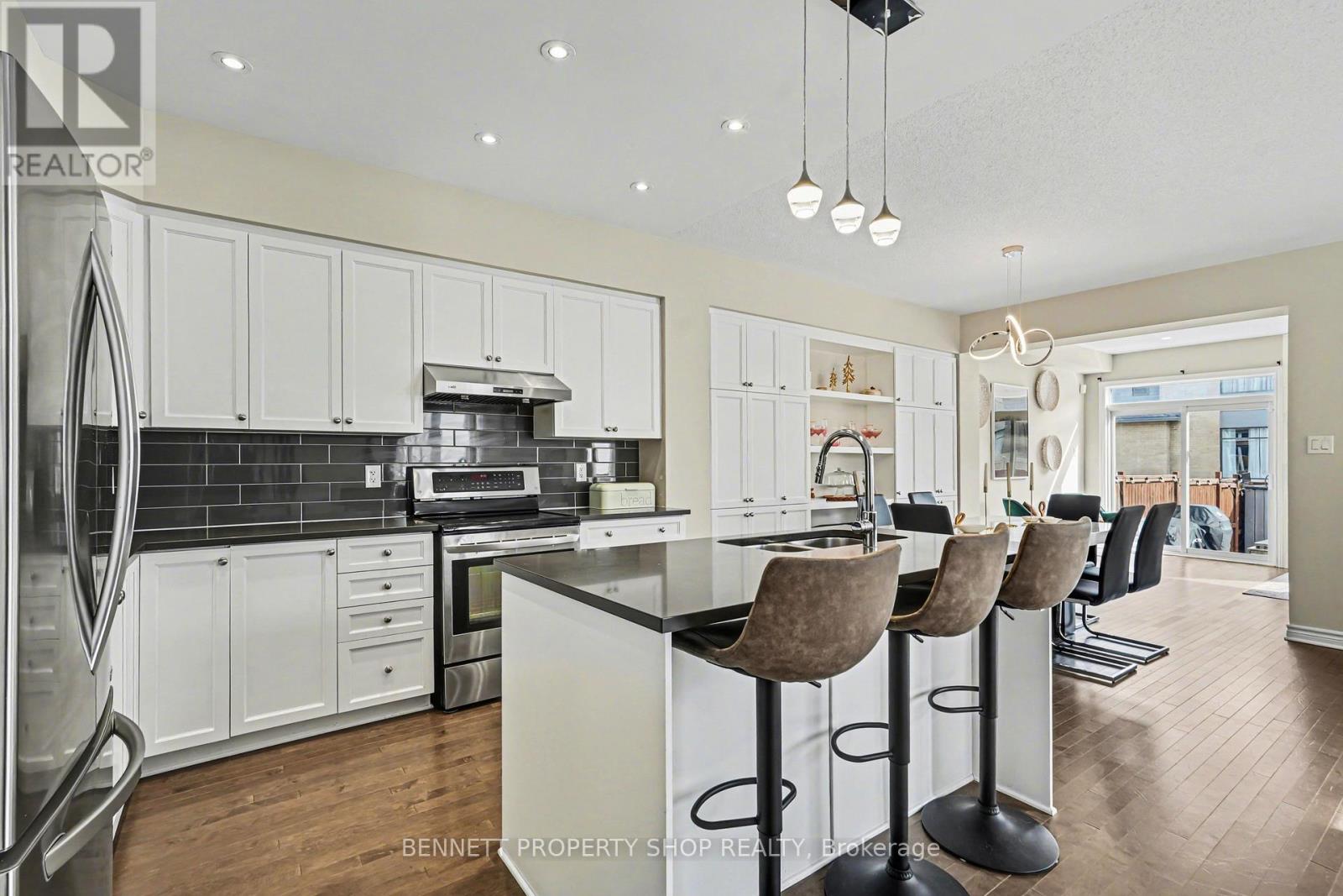 554 Stargazer Crescent