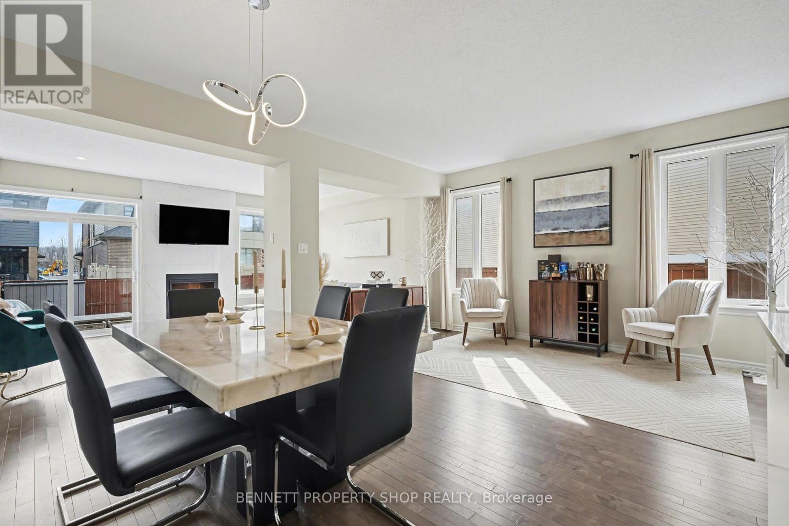 554 Stargazer Crescent