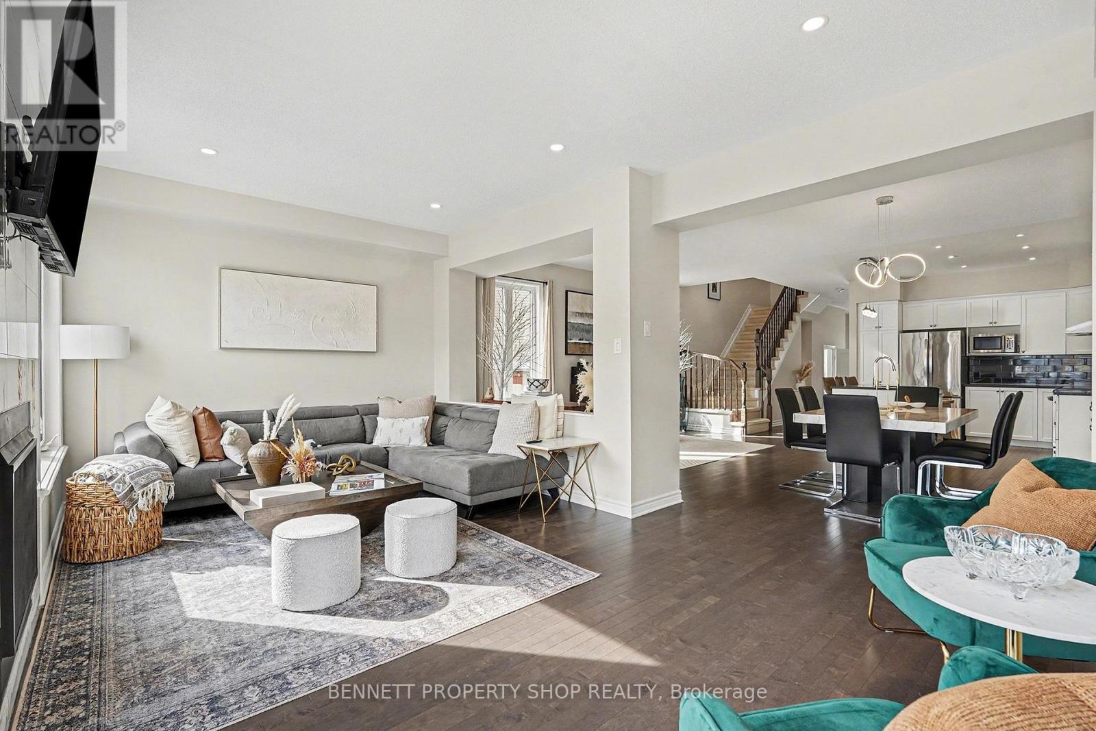 554 Stargazer Crescent