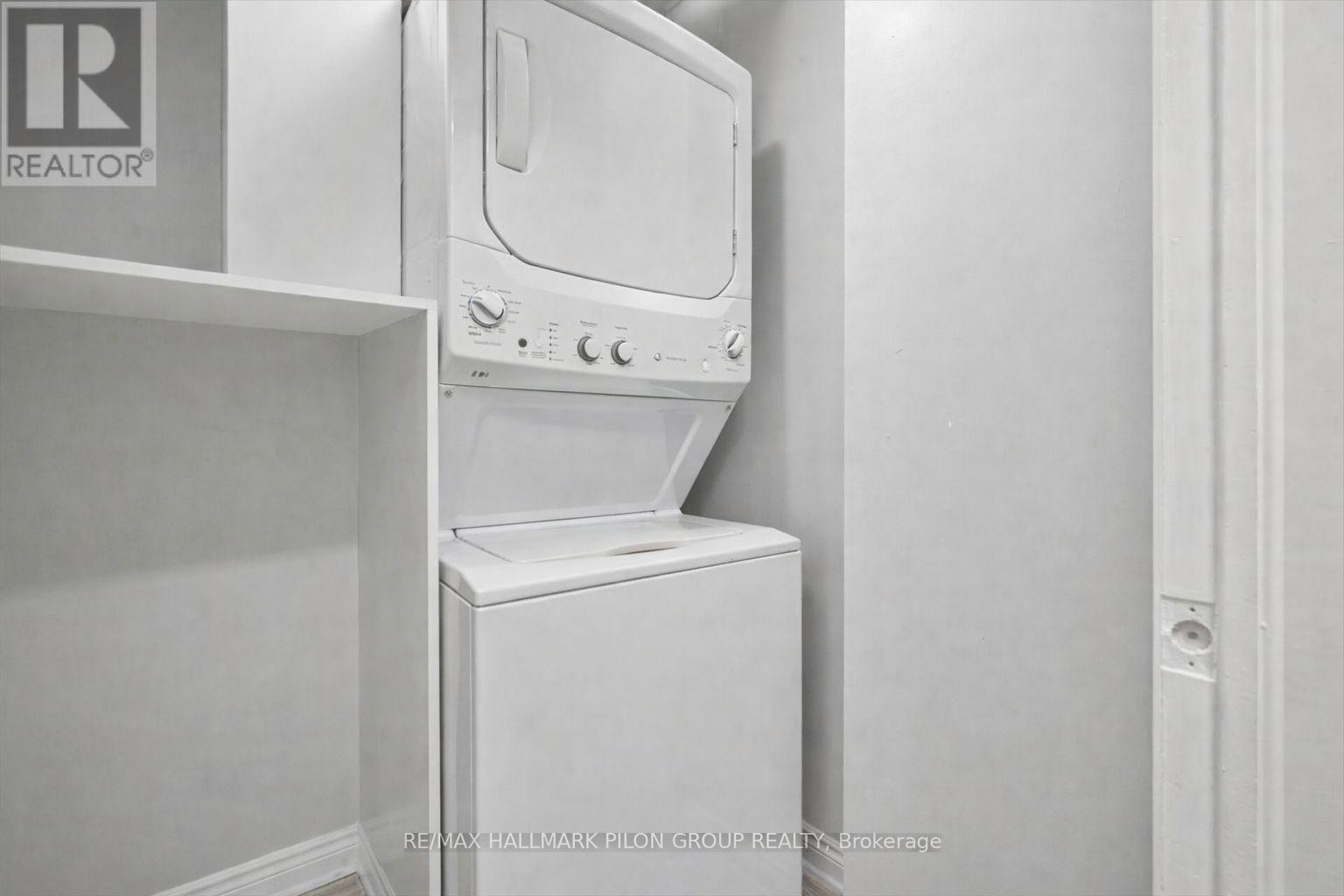 100 - 902 Notre Dame Street