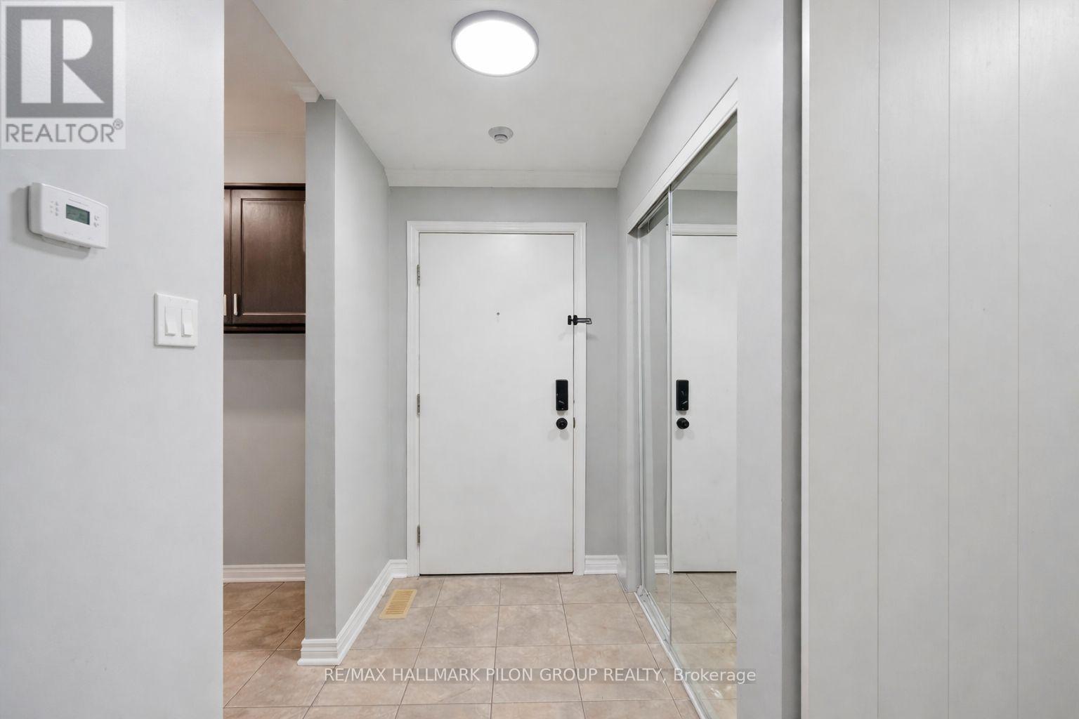 100 - 902 Notre Dame Street