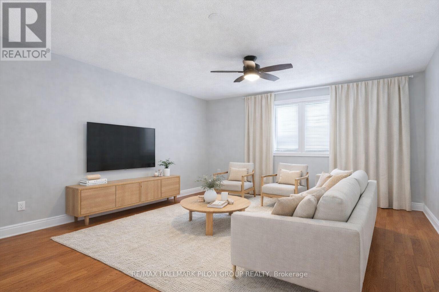 100 - 902 Notre Dame Street