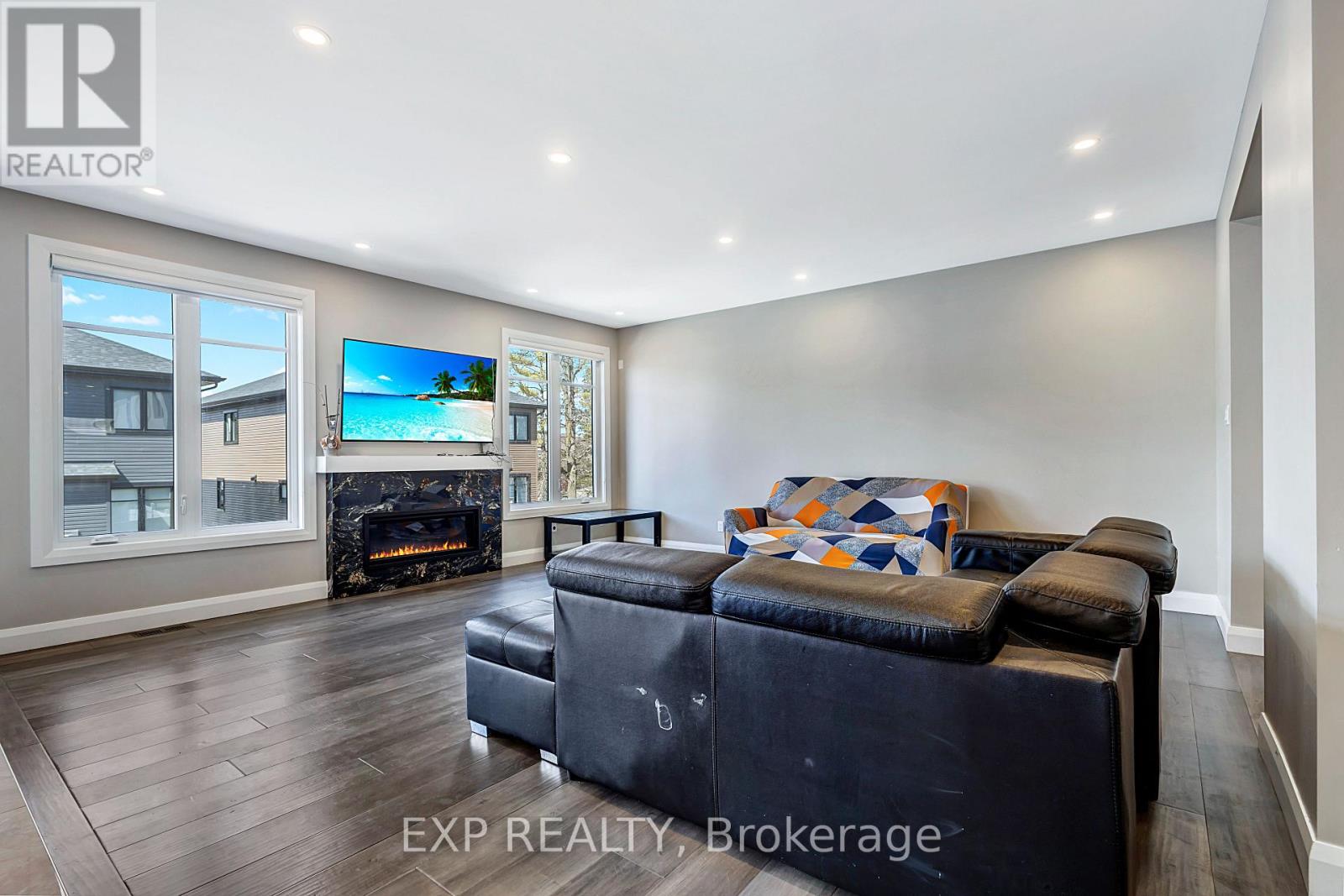 348 Abbeydale Circle