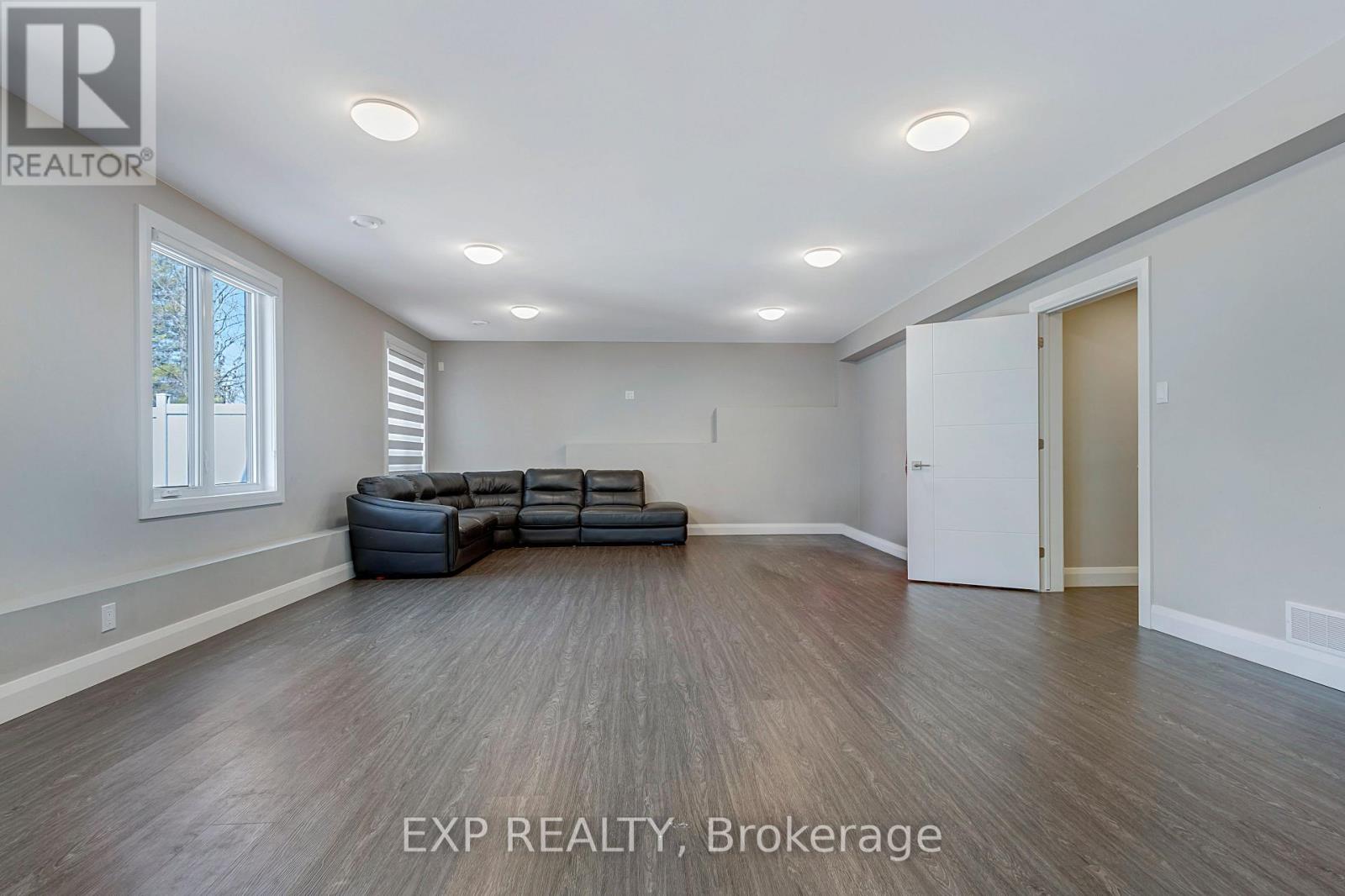 348 Abbeydale Circle