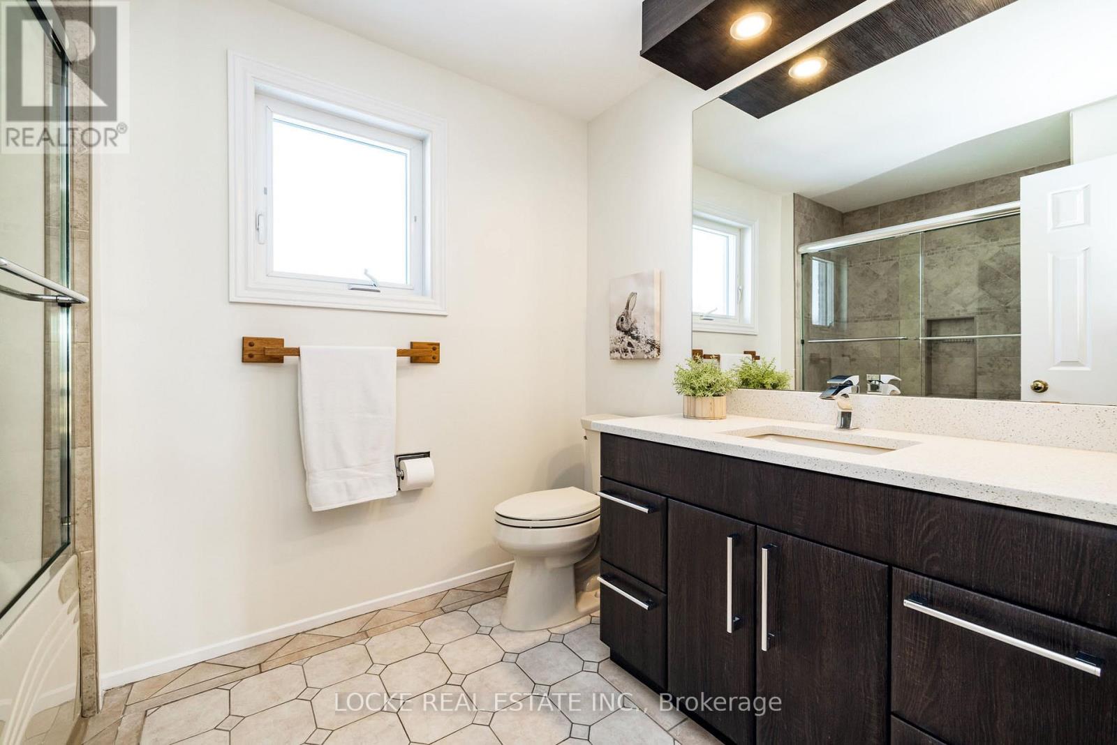 1404 Forest Valley Drive