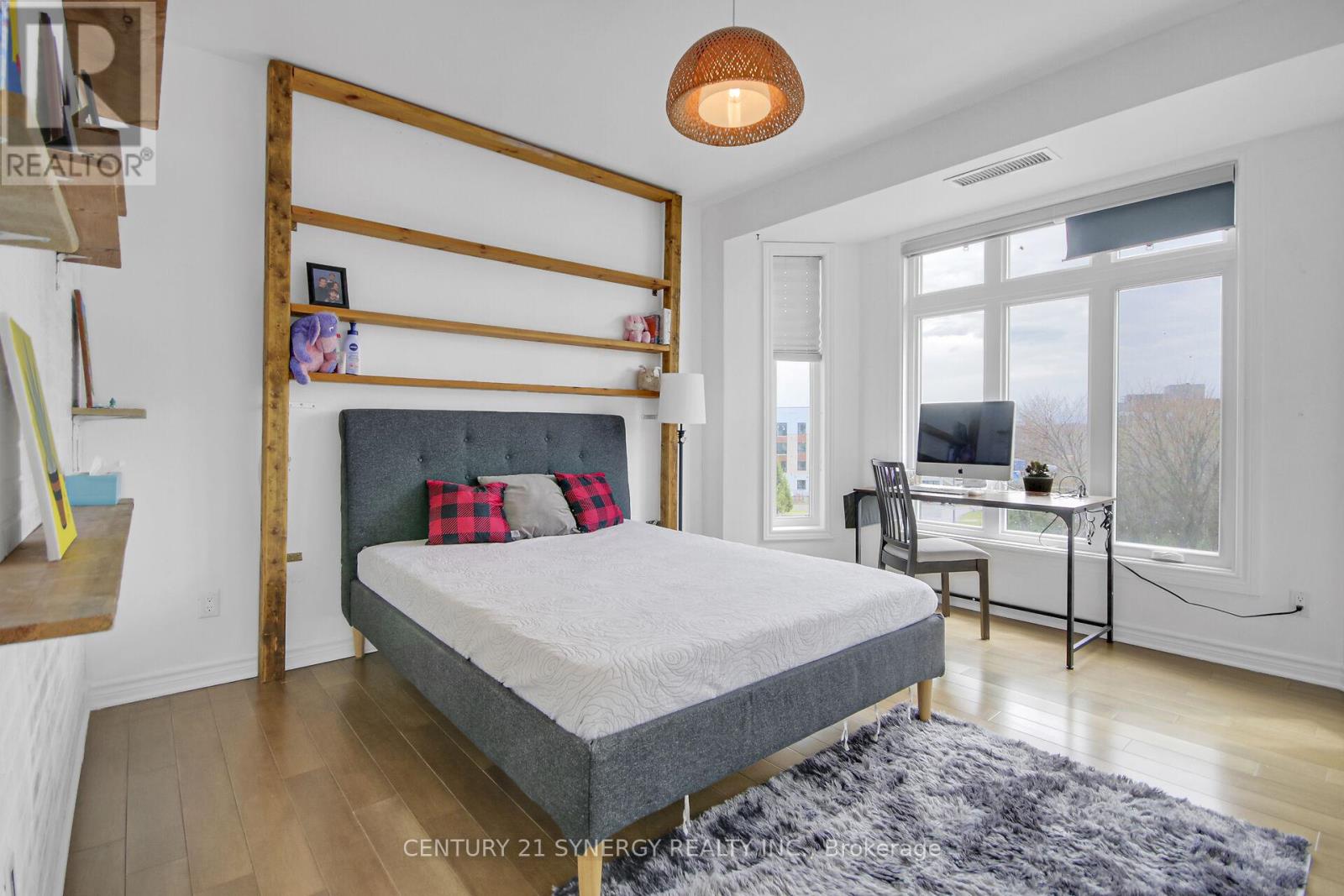 7 - 50 Prestige Circle