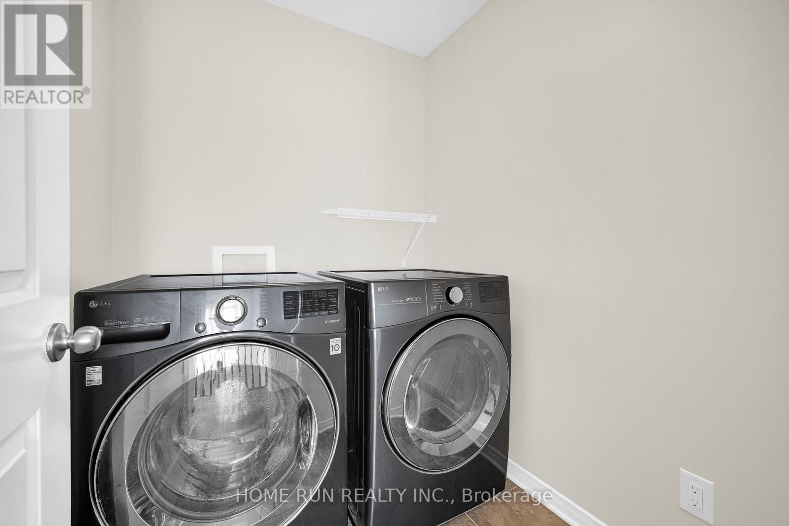 636 Pamplona Private