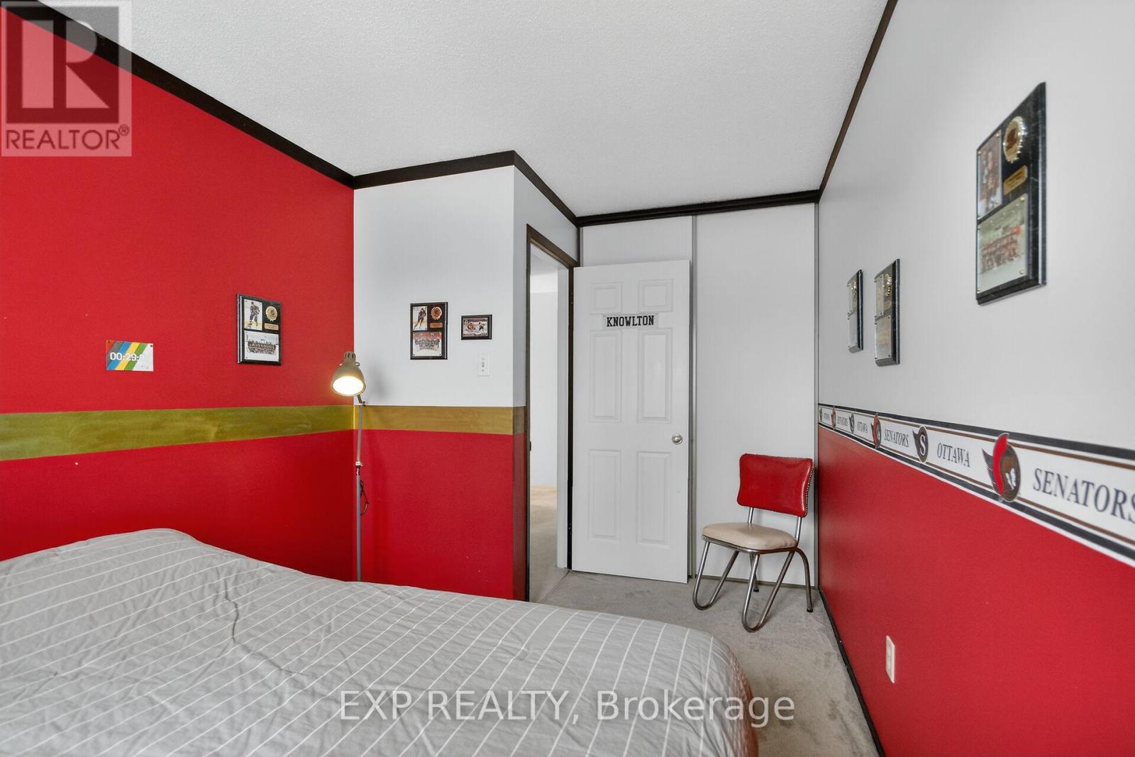 43 Hummingbird Crescent