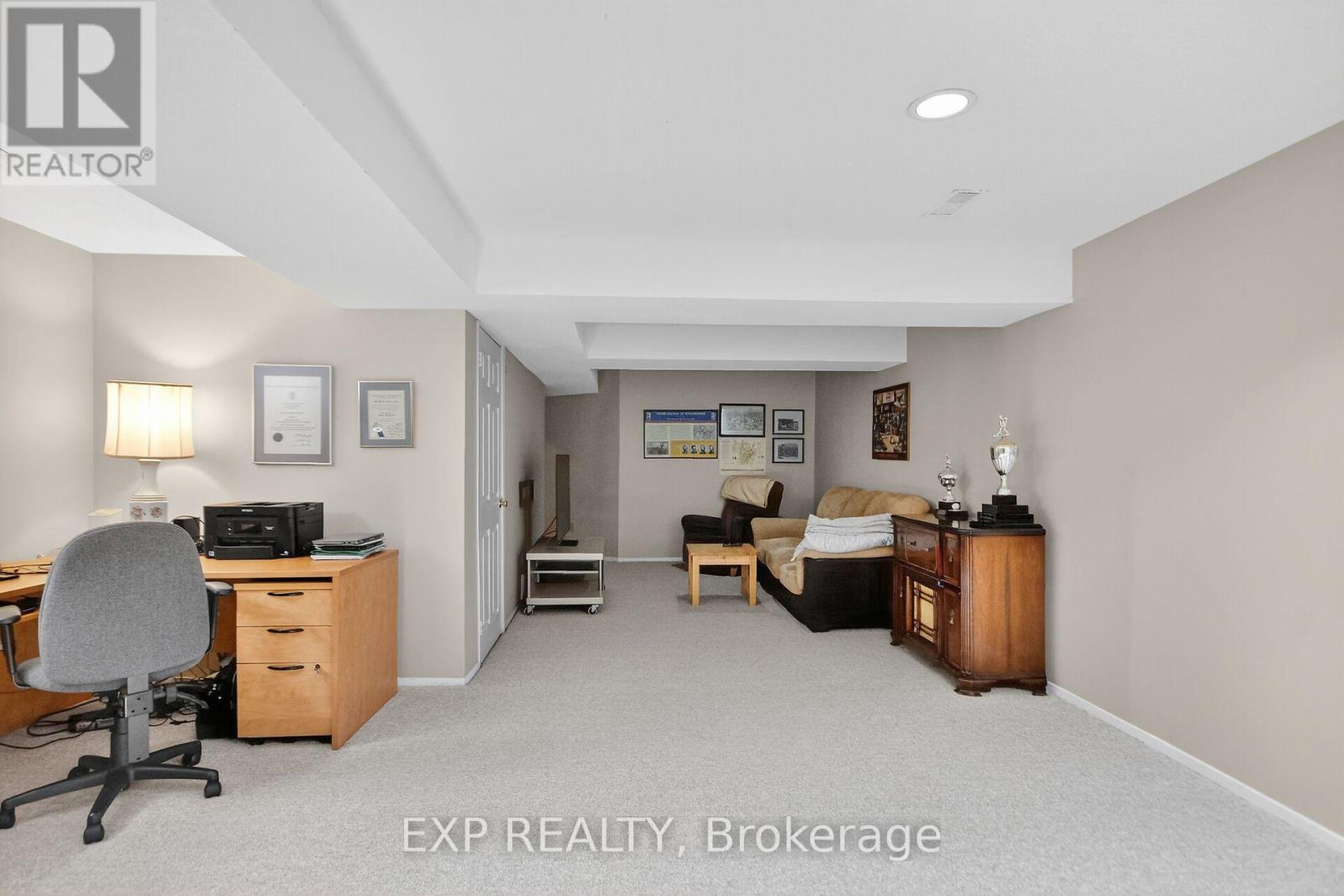 43 Hummingbird Crescent