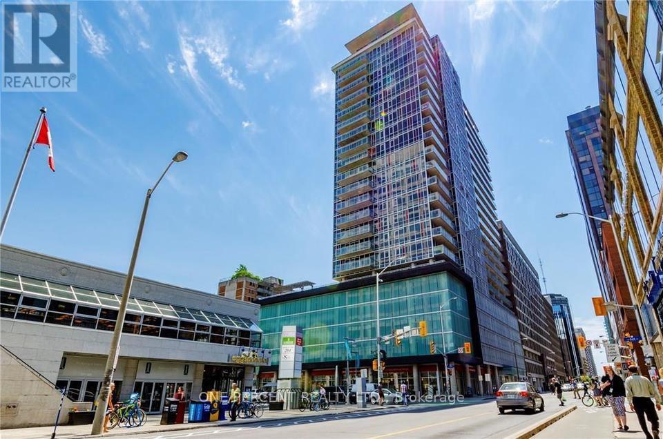 1208 - 324 Laurier Avenue W