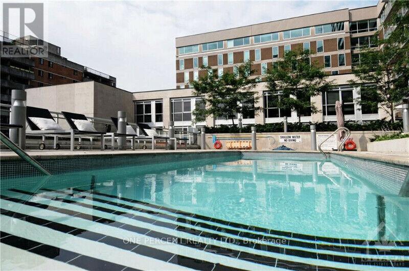 1208 - 324 Laurier Avenue W