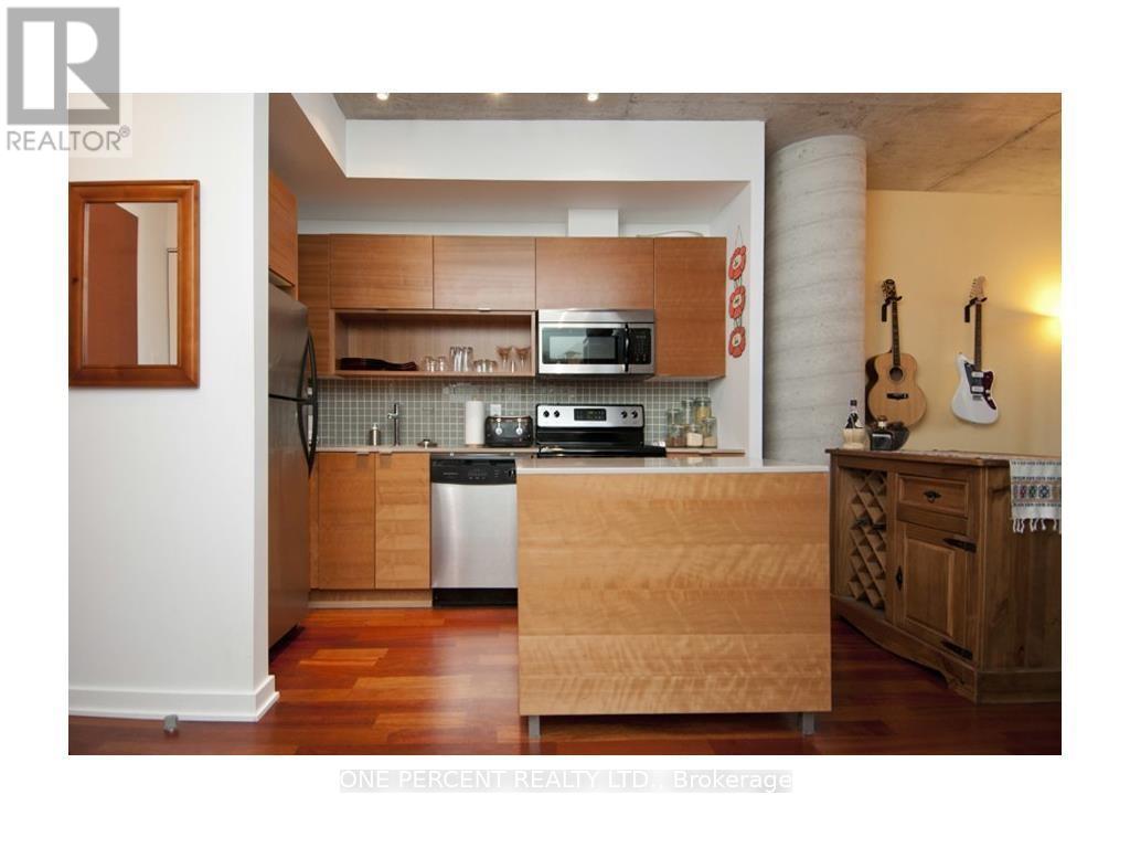 1208 - 324 Laurier Avenue W