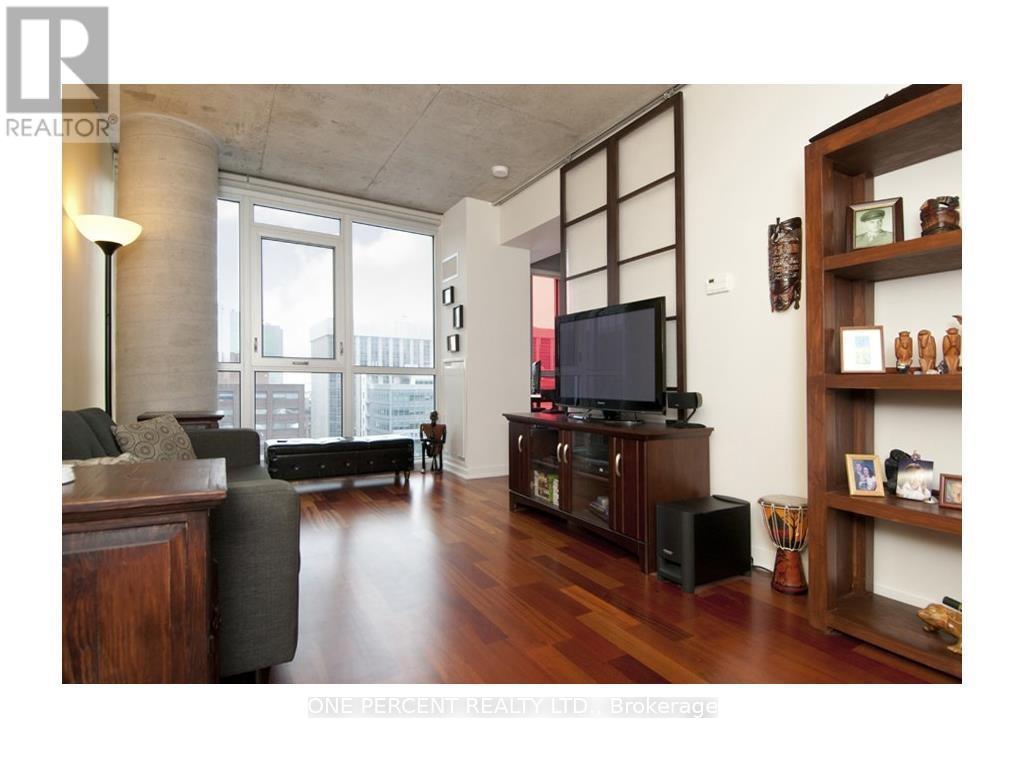 1208 - 324 Laurier Avenue W