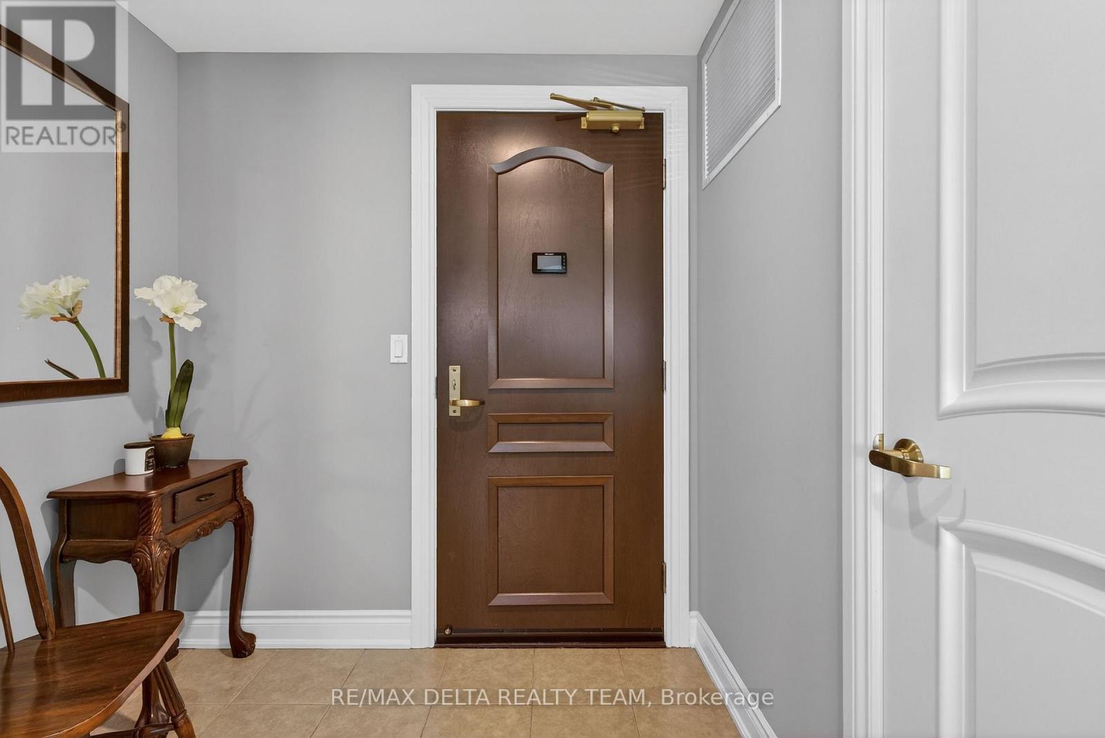 505 - 100 Inlet Private