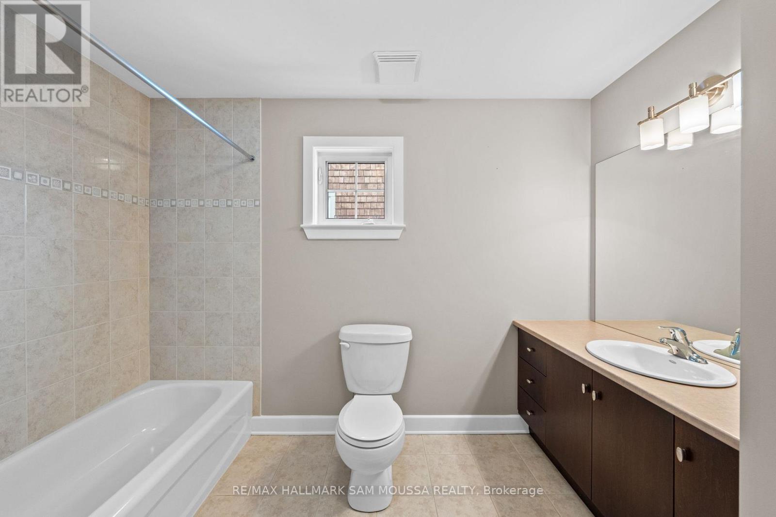 25 Marsh Sparrow Private