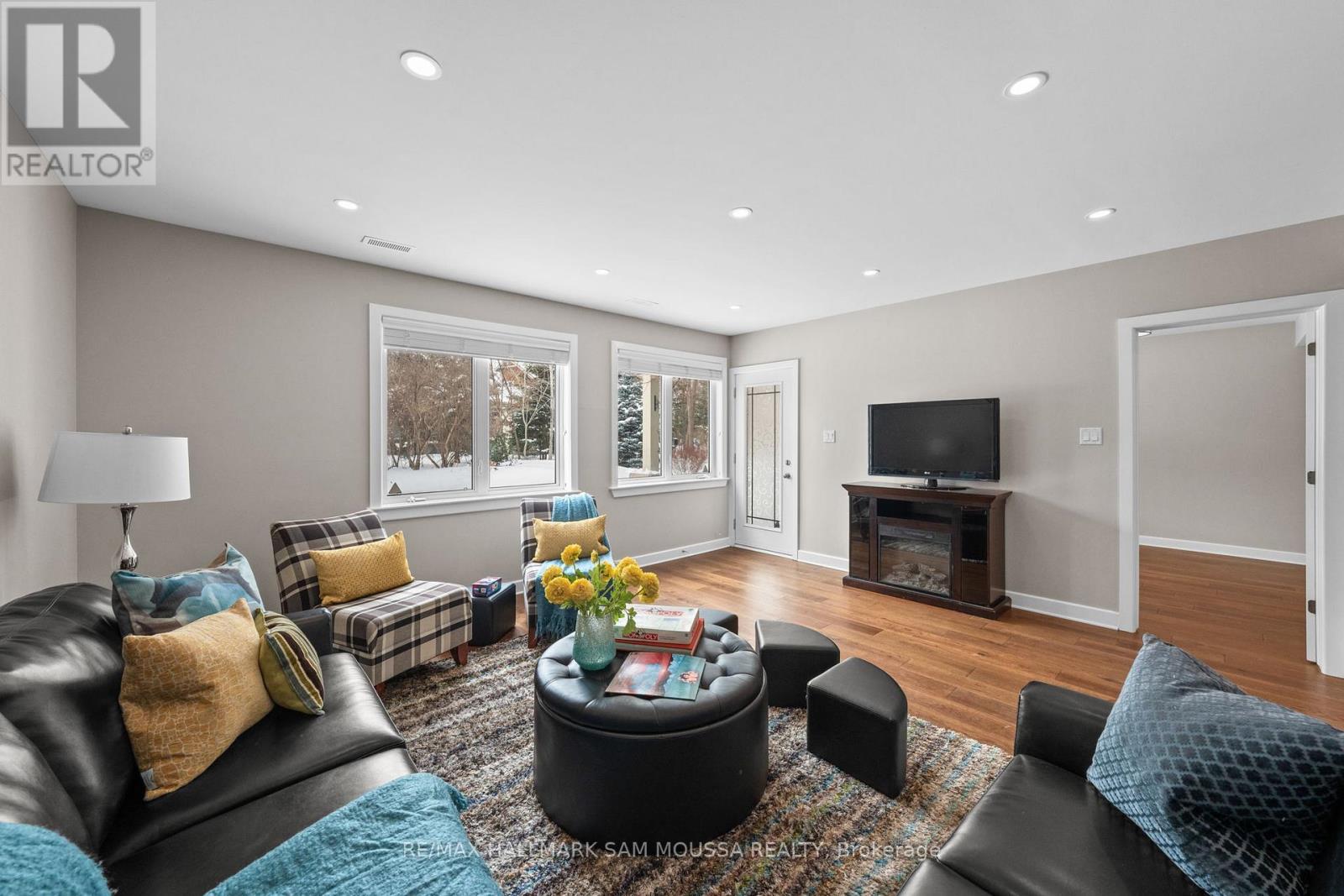 25 Marsh Sparrow Private