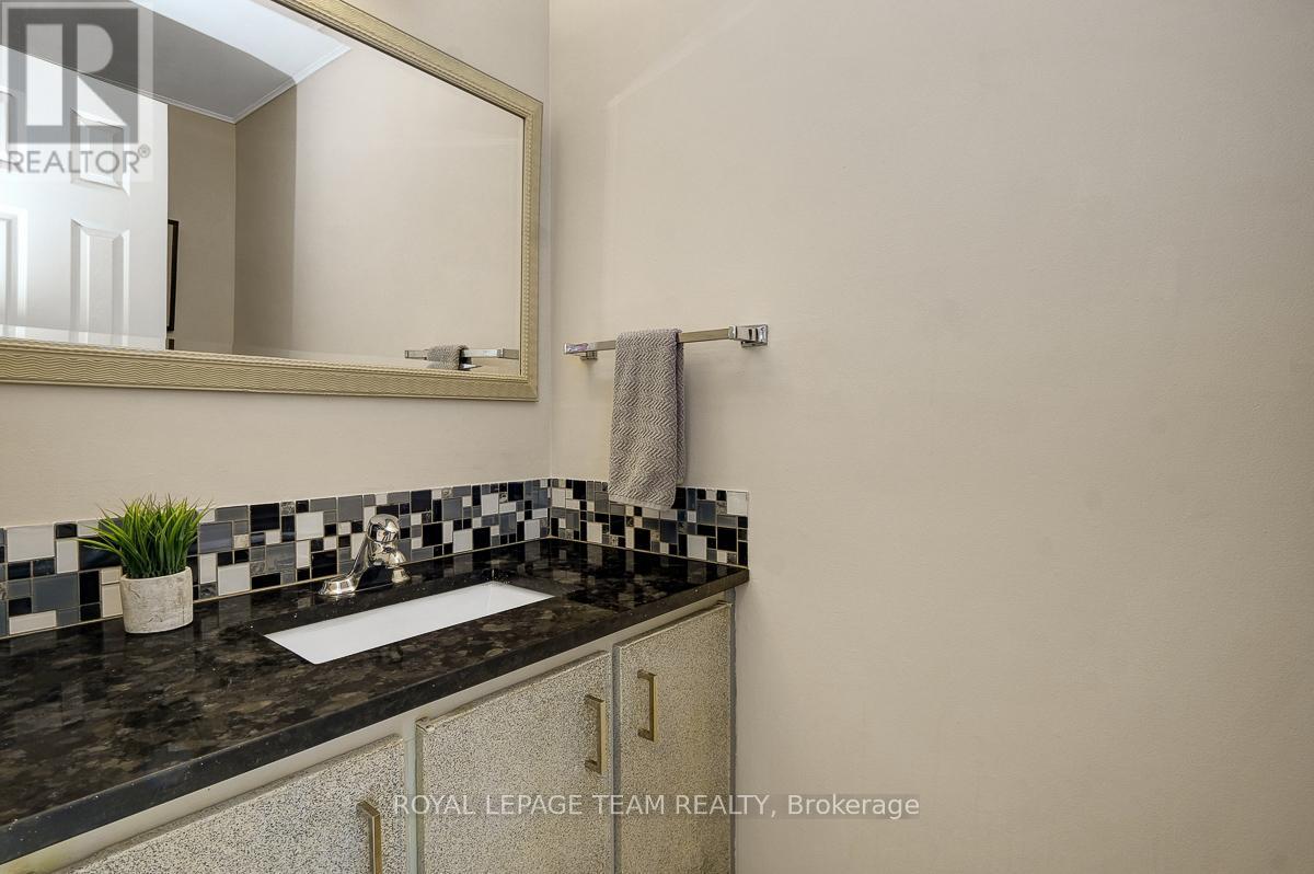 35 - 2027 Stonehenge Crescent