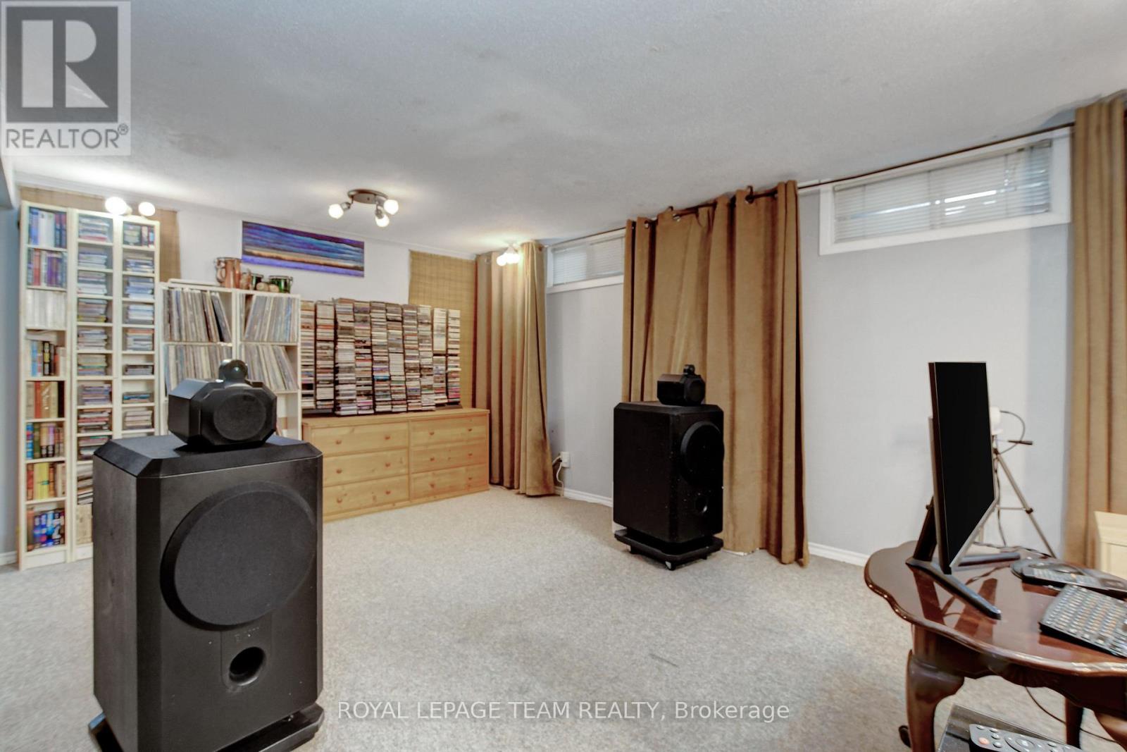 35 - 2027 Stonehenge Crescent