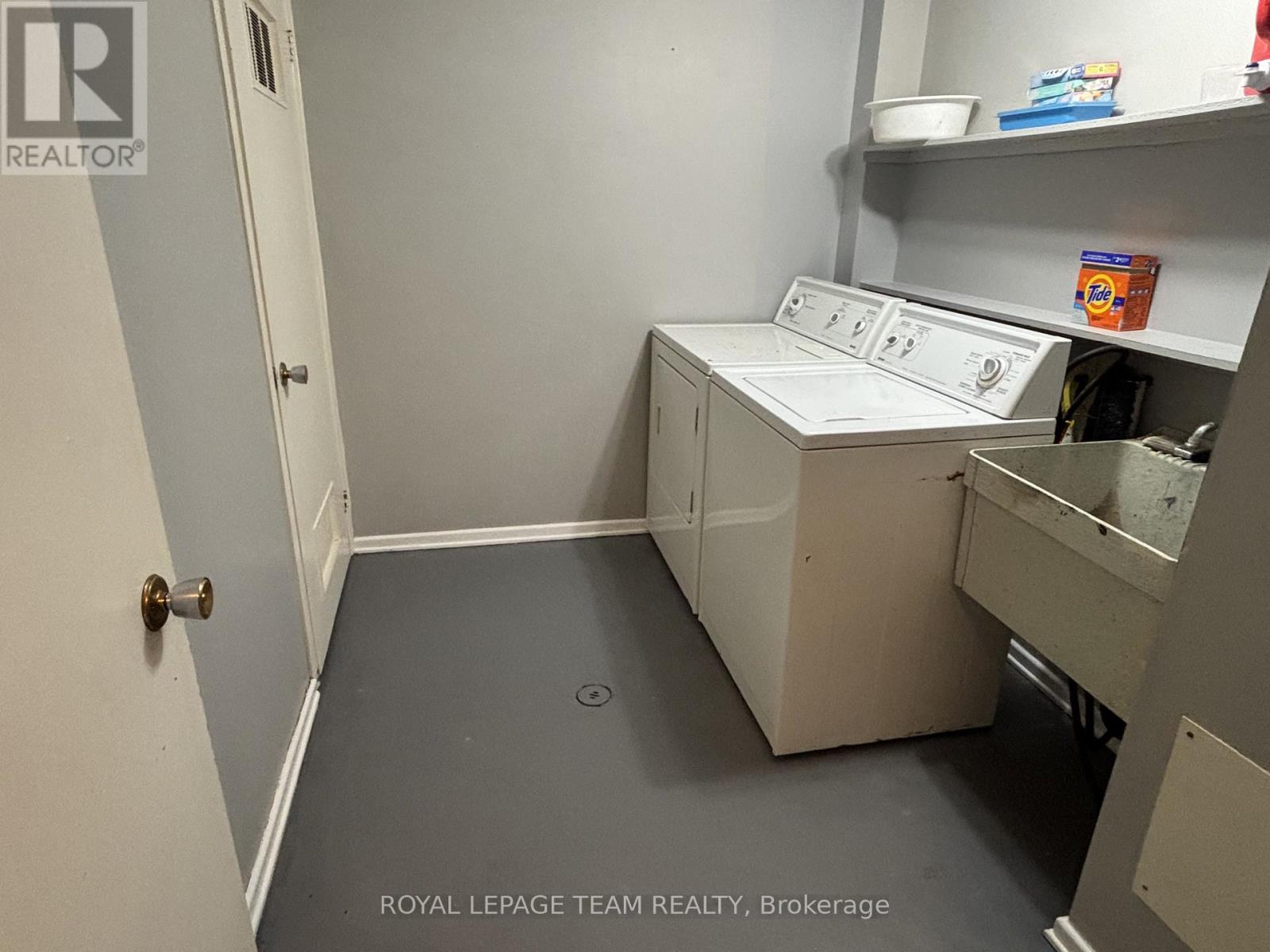 35 - 2027 Stonehenge Crescent